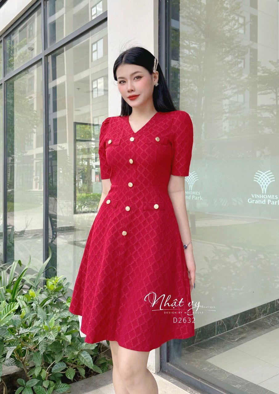Đầm cổ tim dáng xoè đính cúc giả - D2632