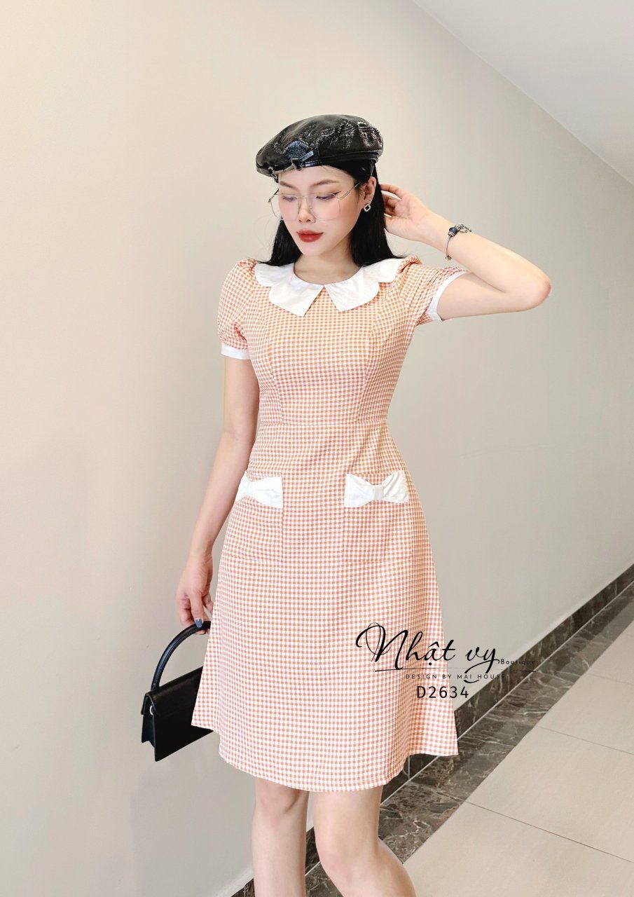 Đầm caro nhí cổ tròn tay phồng phối túi - D2634
