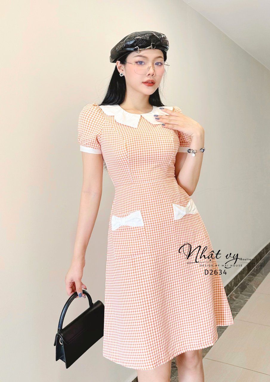 Đầm caro nhí cổ tròn tay phồng phối túi - D2634