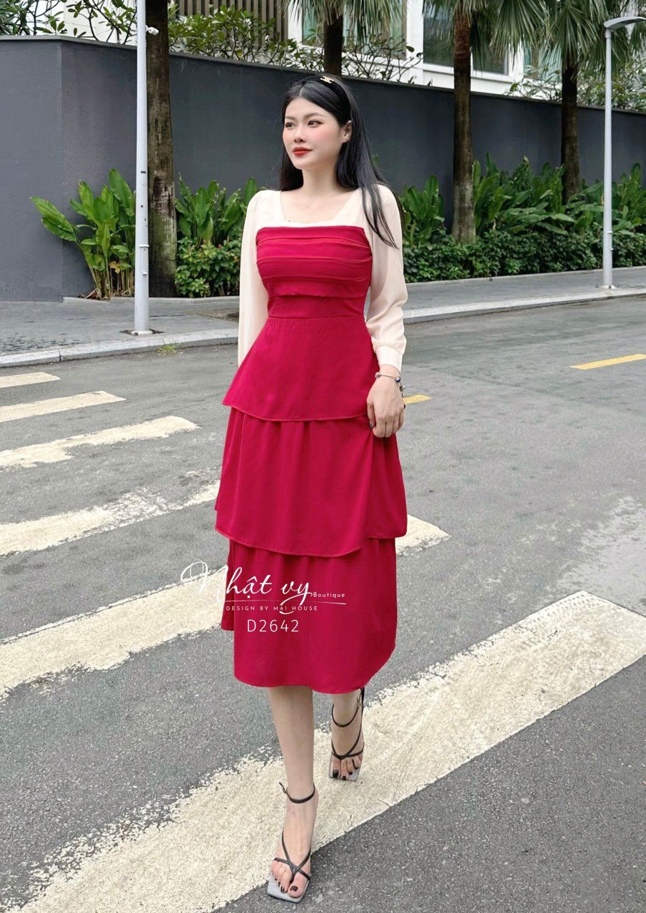 Đầm cổ vuông xếp ly ngực dáng xoè tầng dài tay - D2642