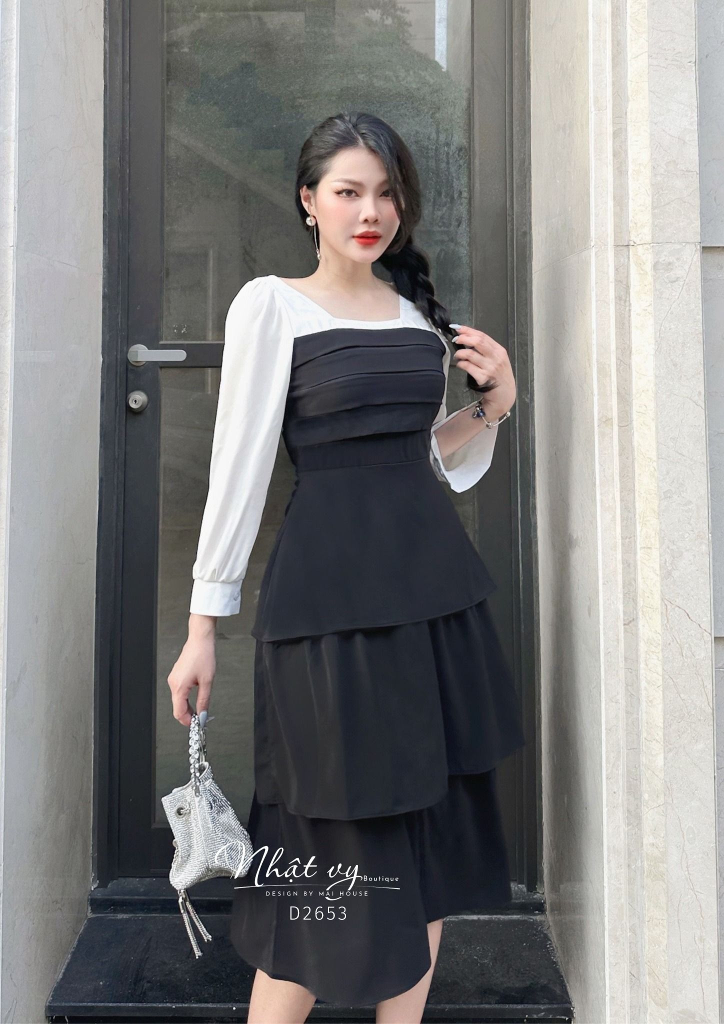 Đầm cổ vuông xếp ly ngực dáng xoè tầng dài tay - D2642