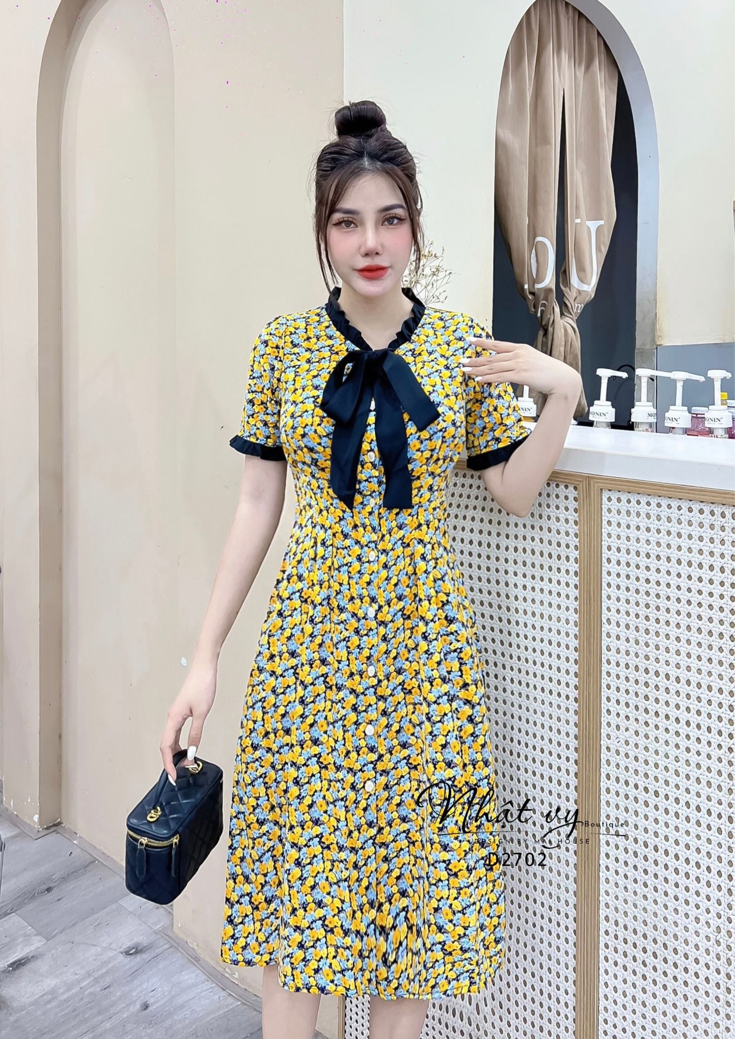 Đầm hoa chiết ben ngực phối bèo cổ - D2702