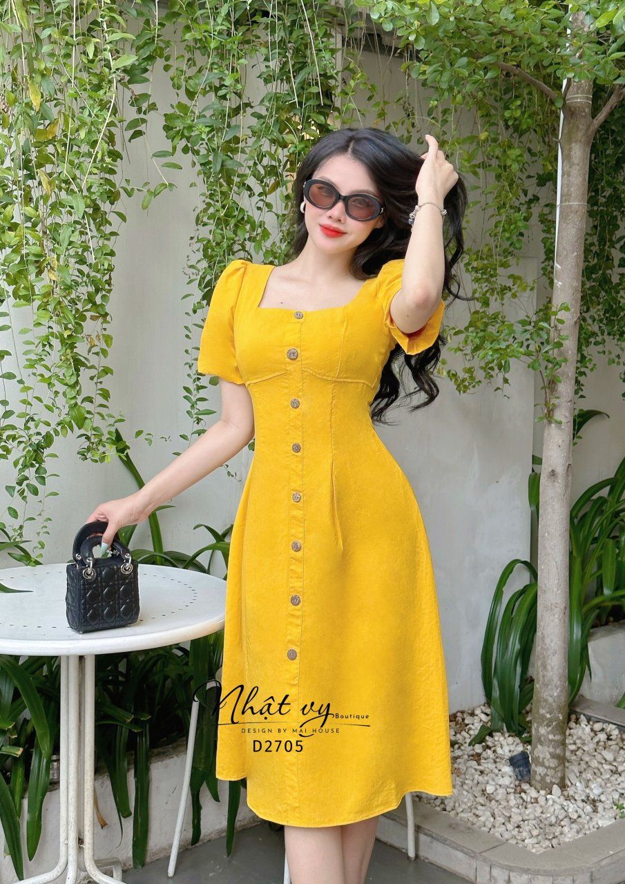 Đầm cổ vuông tay bí đính cúc giả - D2705