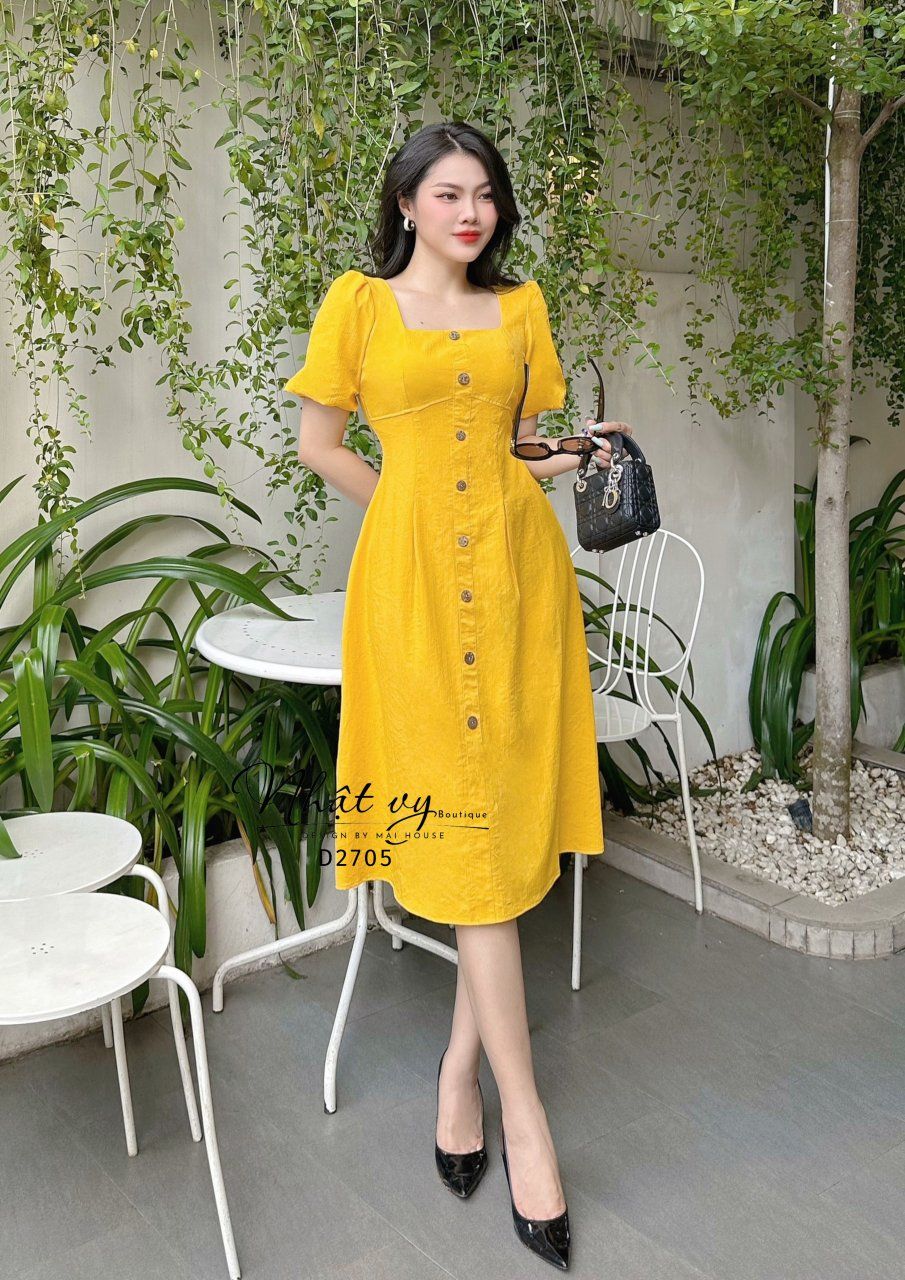 Đầm cổ vuông tay bí đính cúc giả - D2705