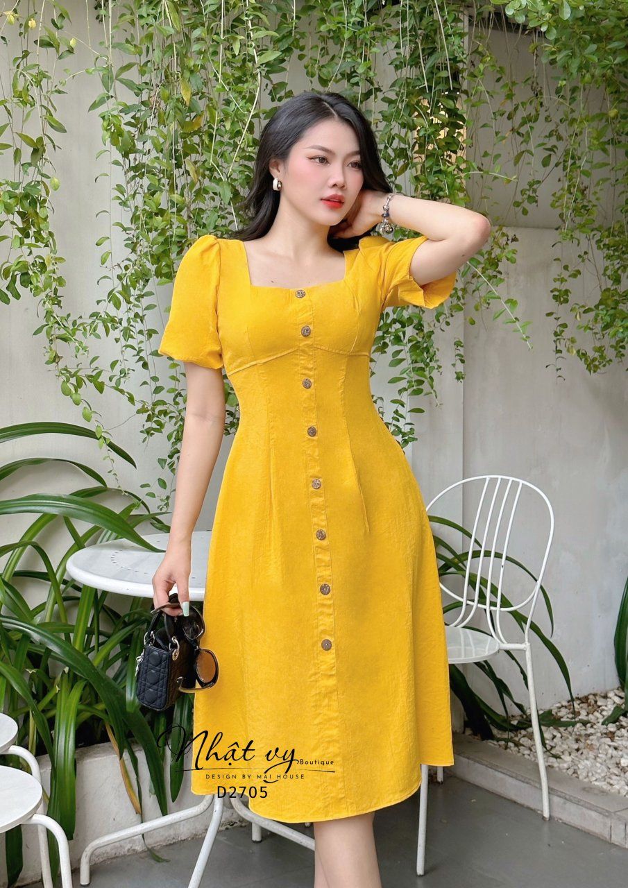 Đầm cổ vuông tay bí đính cúc giả - D2705