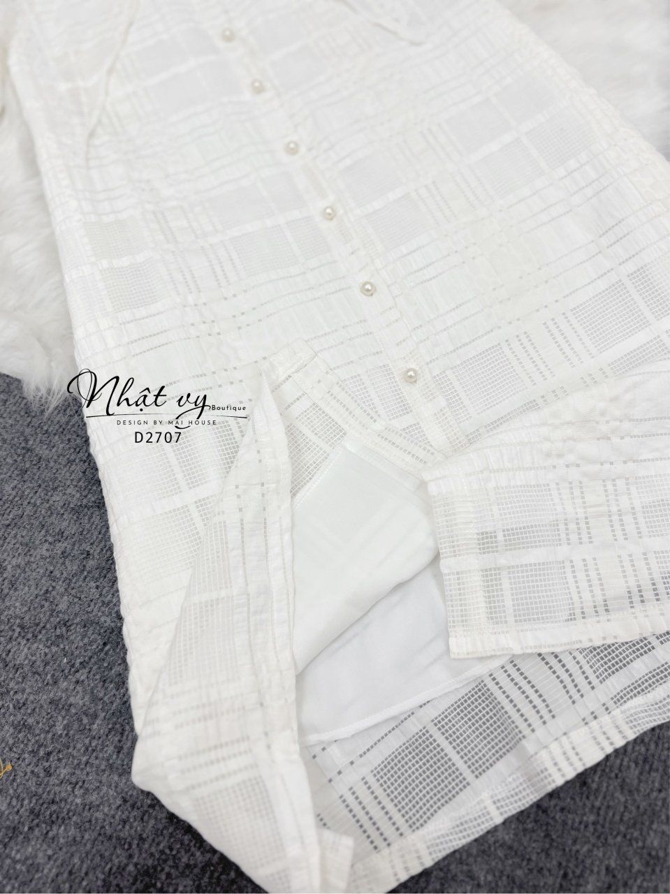 Đầm suông cổ bèo cài nút - D2707