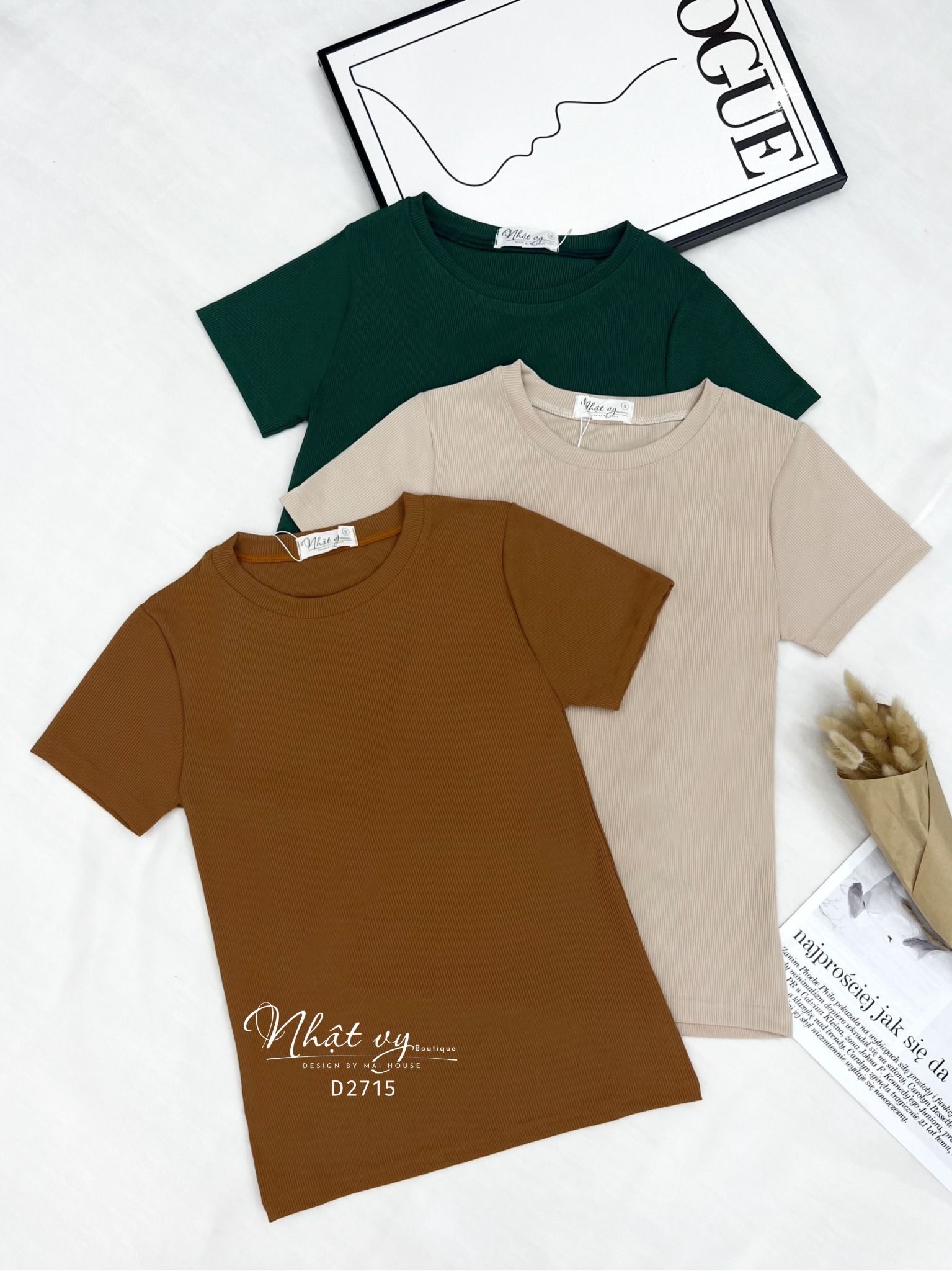 Áo thun cổ tròn dáng ôm - D2715