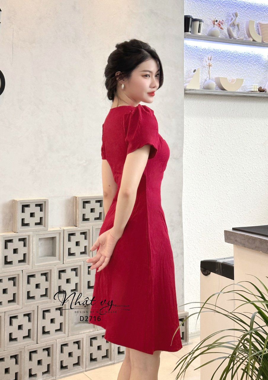 Đầm nhún ngực tay bí cổ tròn cài cúc gỗ - D2716