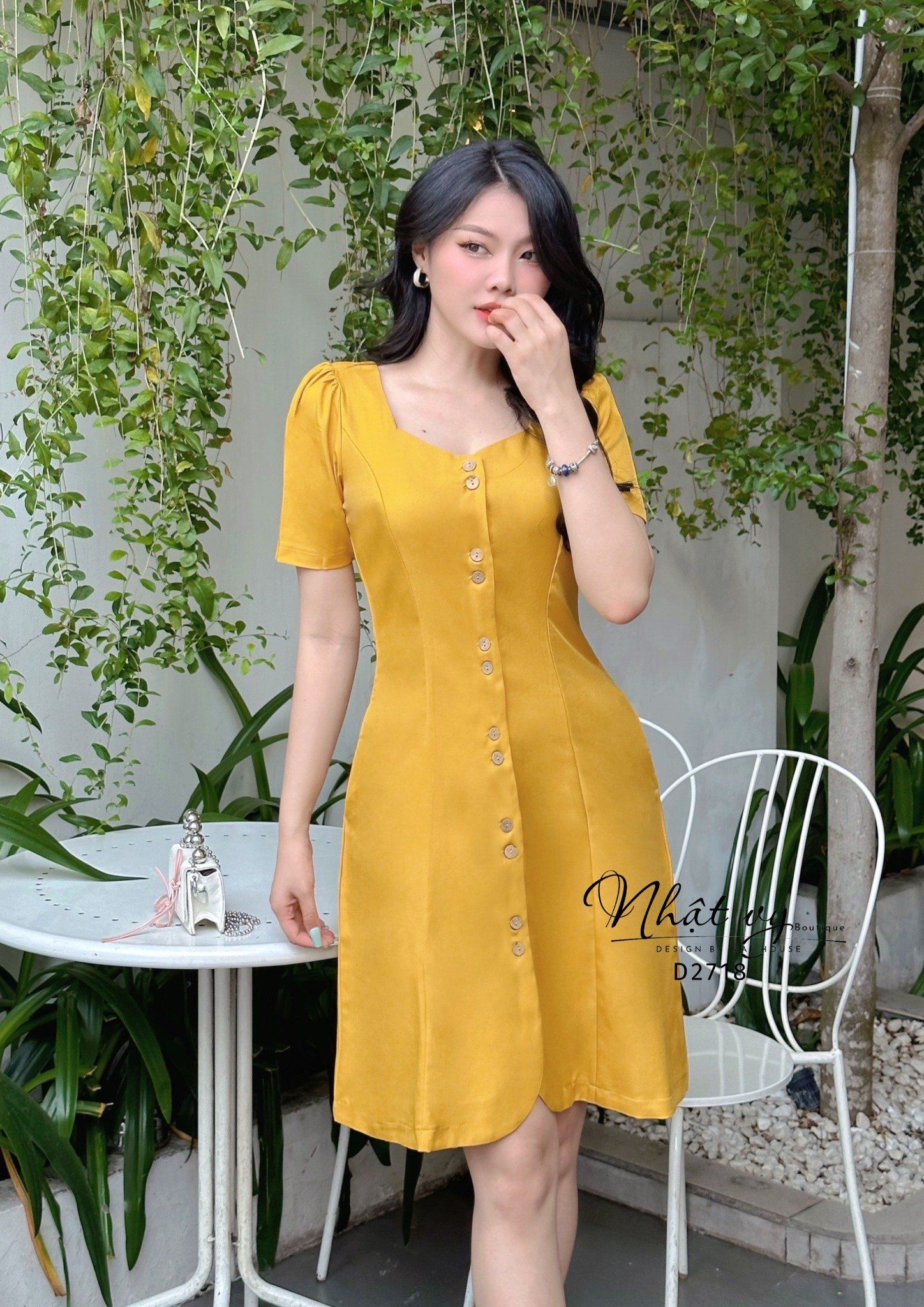 Đầm cổ vuông cách điệu form dáng xoè - D2718