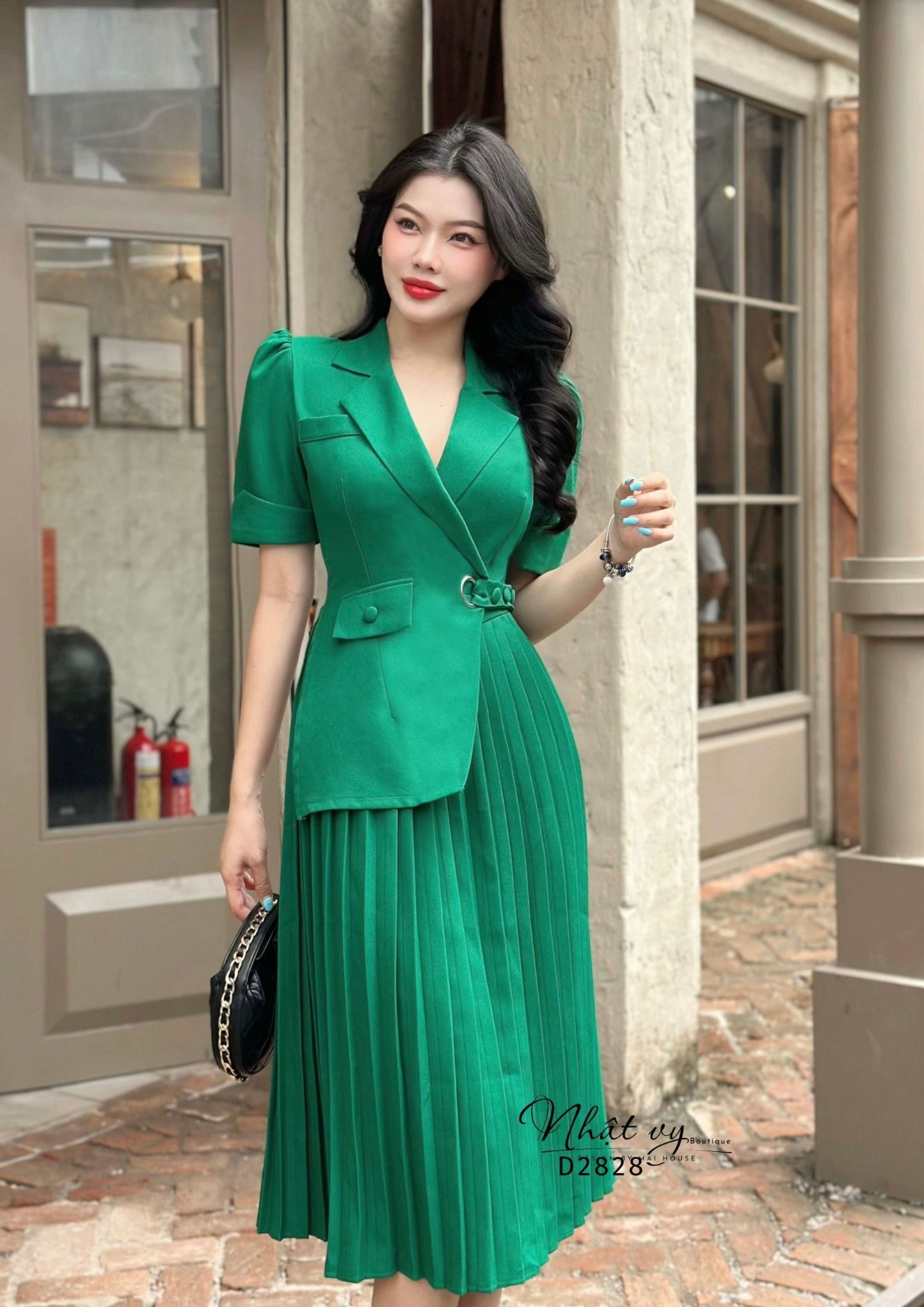 Đầm cổ vest dập ly form dáng dài - D2828