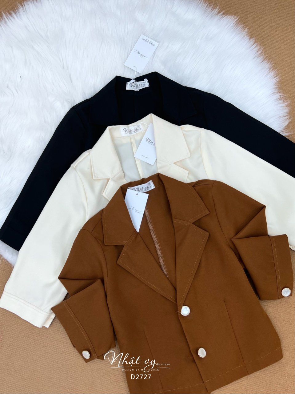 Áo khoác ngắn cổ vest tay lửng cài nút - D2727