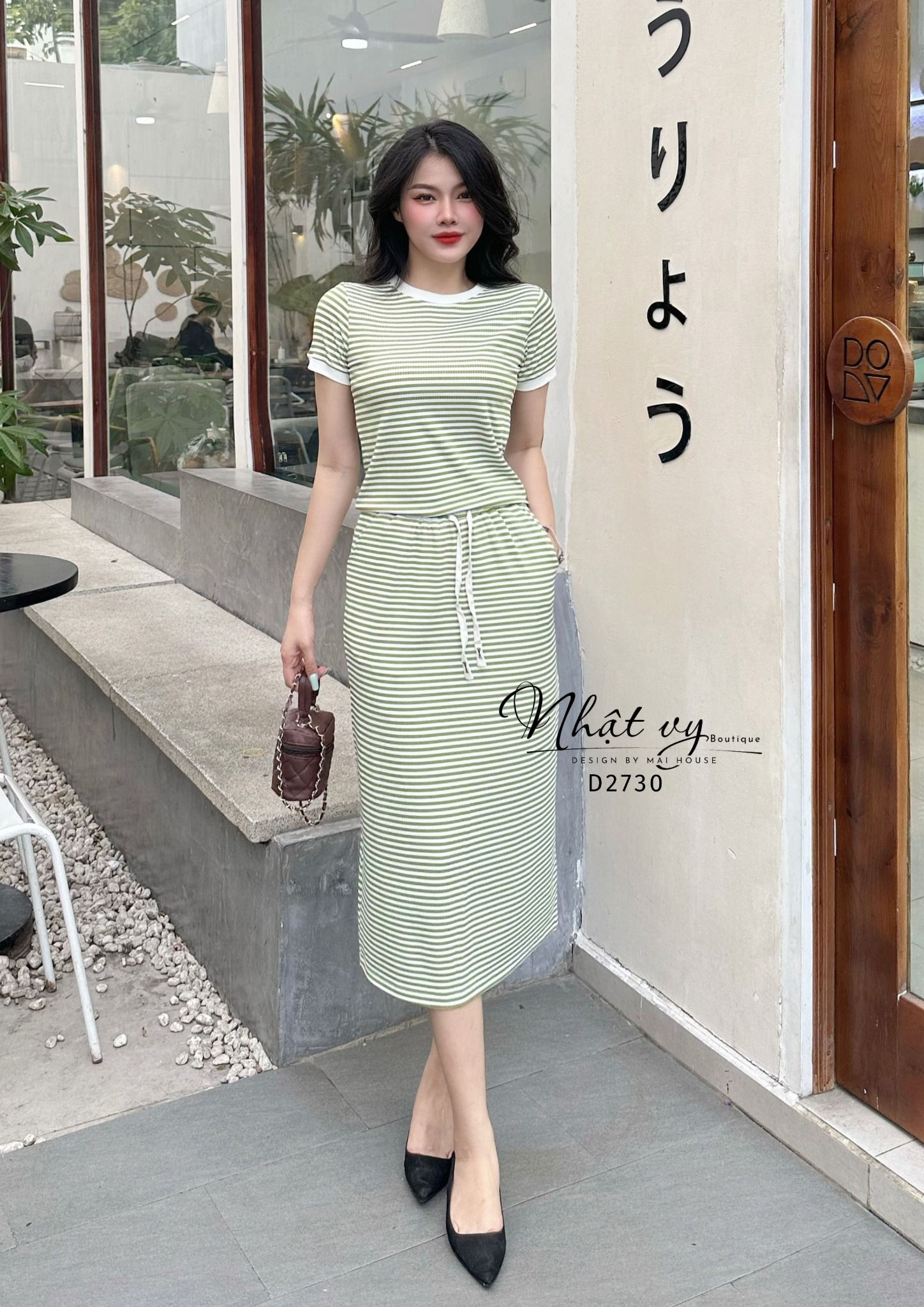 Set áo thun ôm phối chân váy dài - D2730