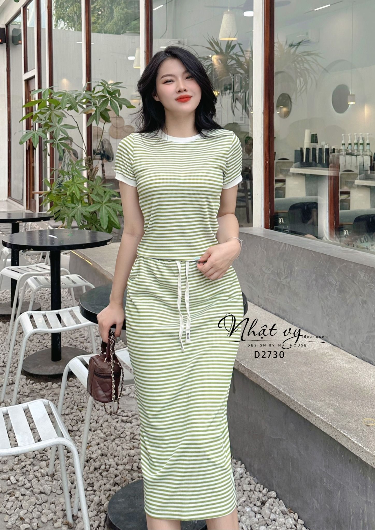 Set áo thun ôm phối chân váy dài - D2730