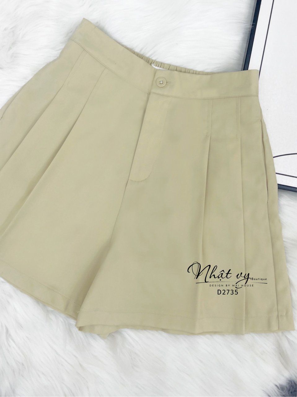 Quần đùi xếp ly - D2735