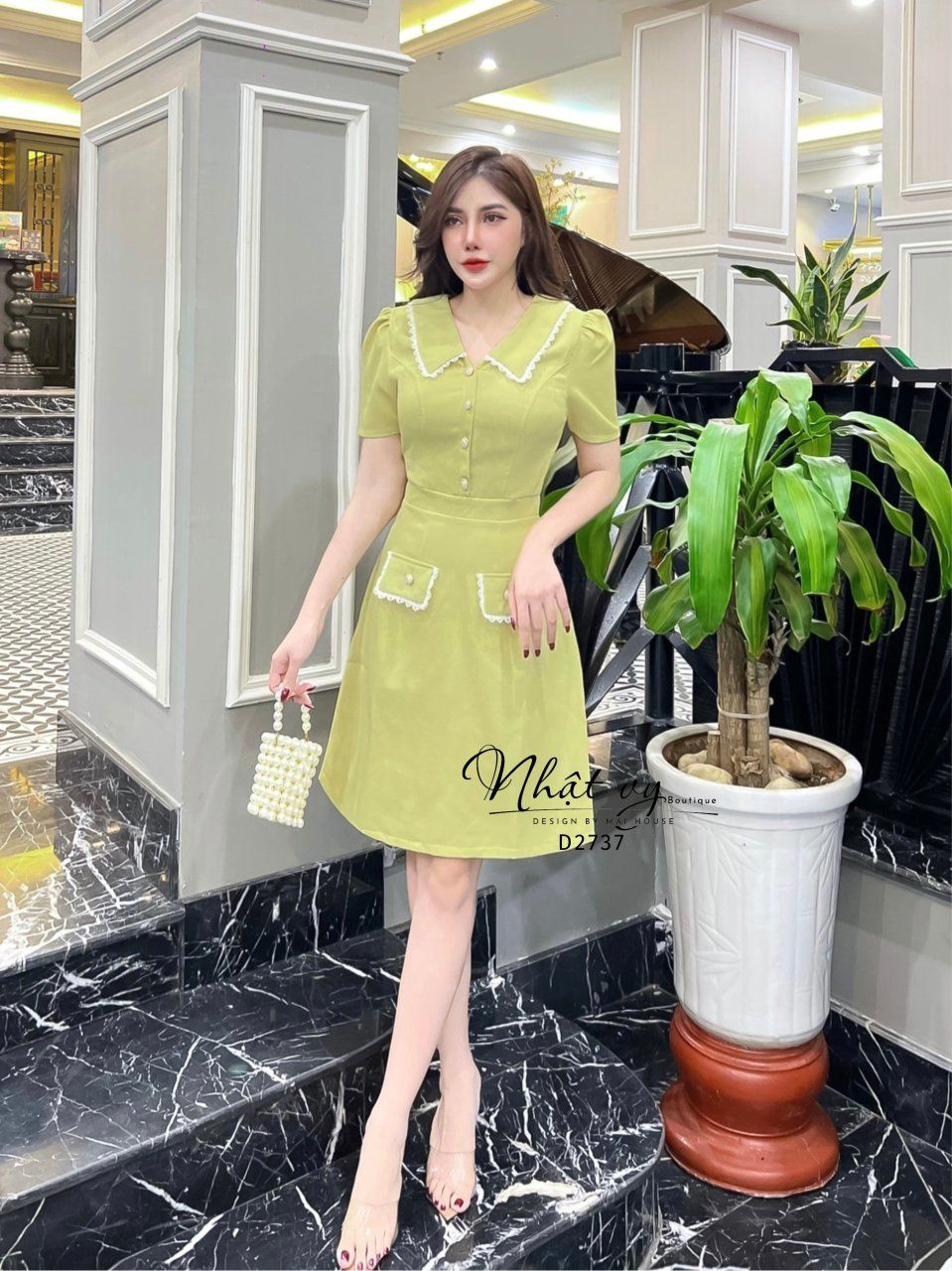 Đầm xốp cổ V viền ren đính cúc bọc - D2737
