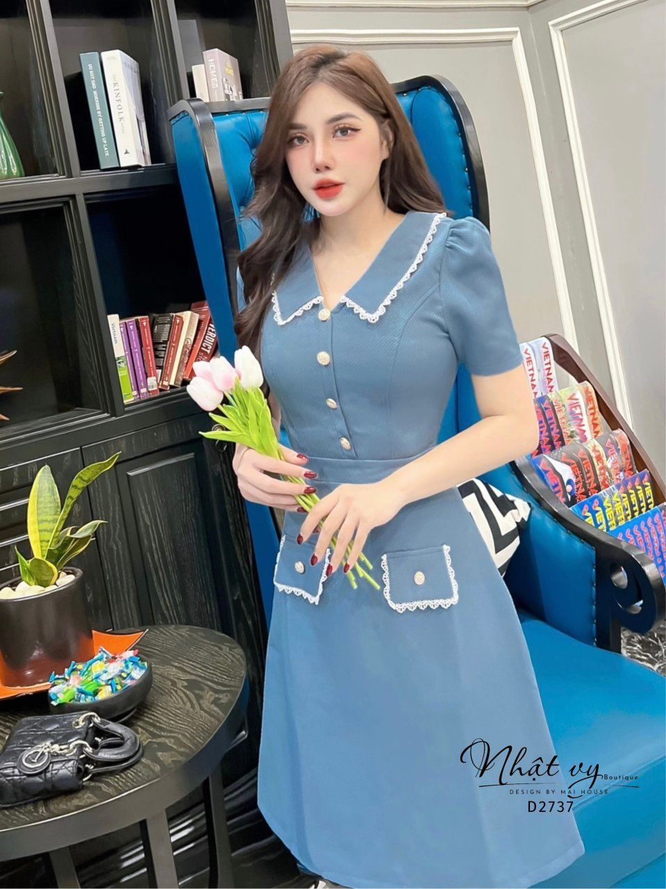 Đầm xốp cổ V viền ren đính cúc bọc - D2737