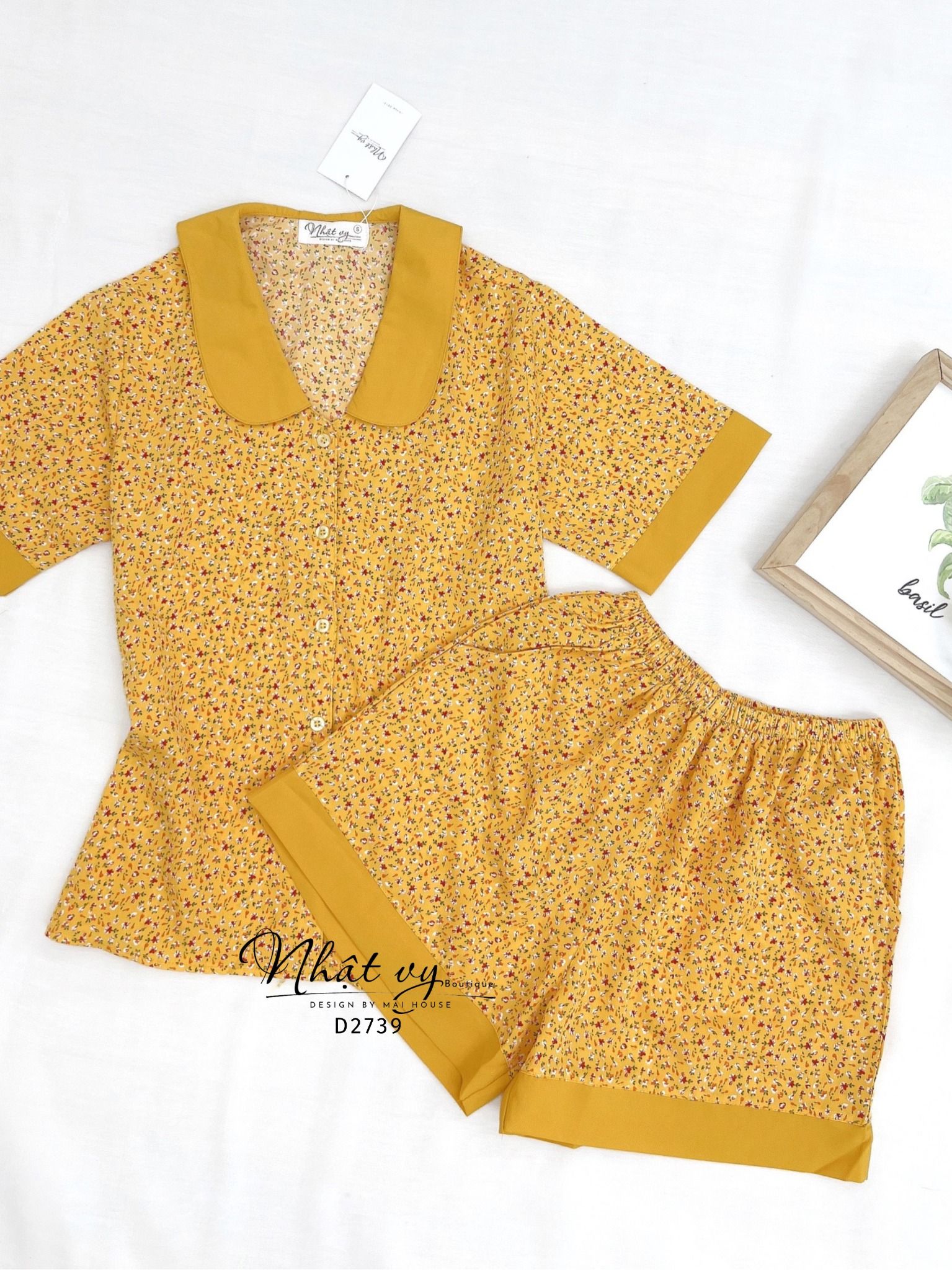 Set bộ đùi họa tiết phối cổ sen - D2739