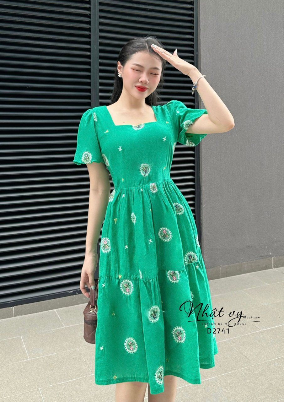 Đầm babydoll tay bí cổ vuông - D2741