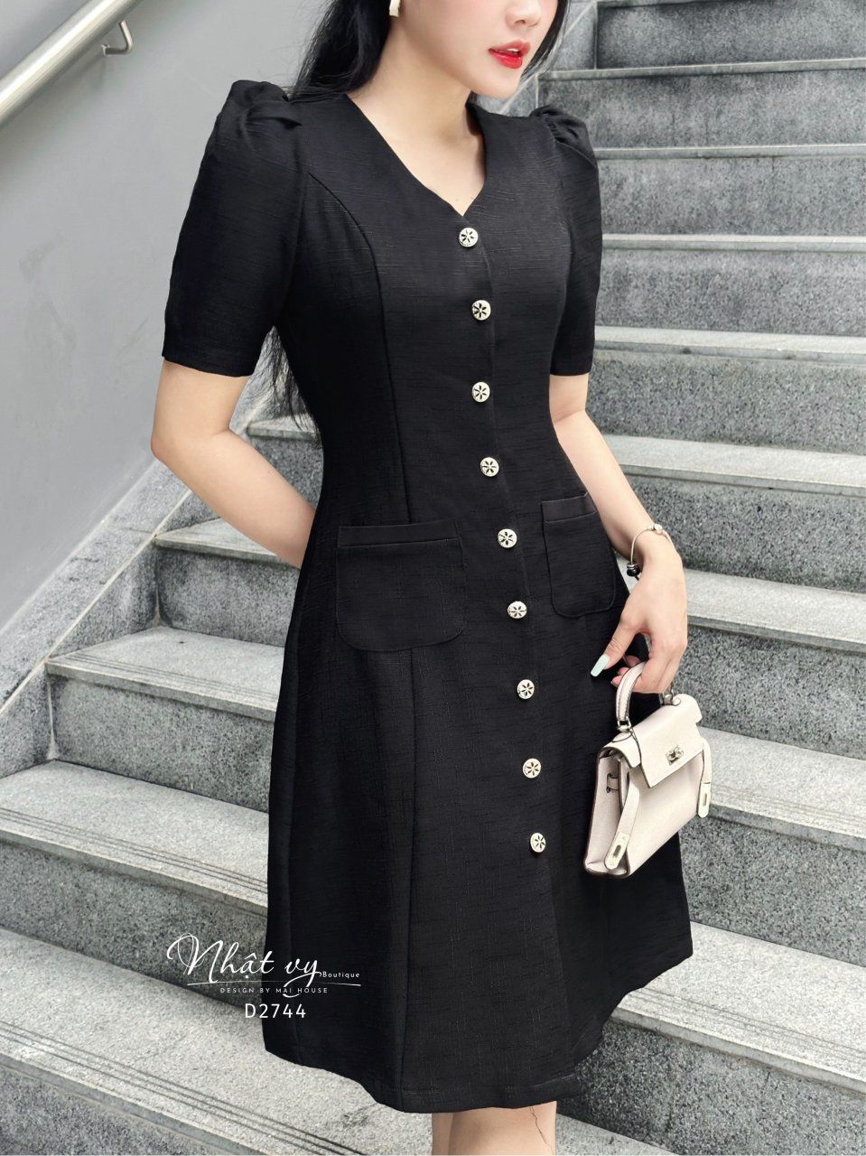 Đầm cổ tim cài cúc tay phồng - D2744