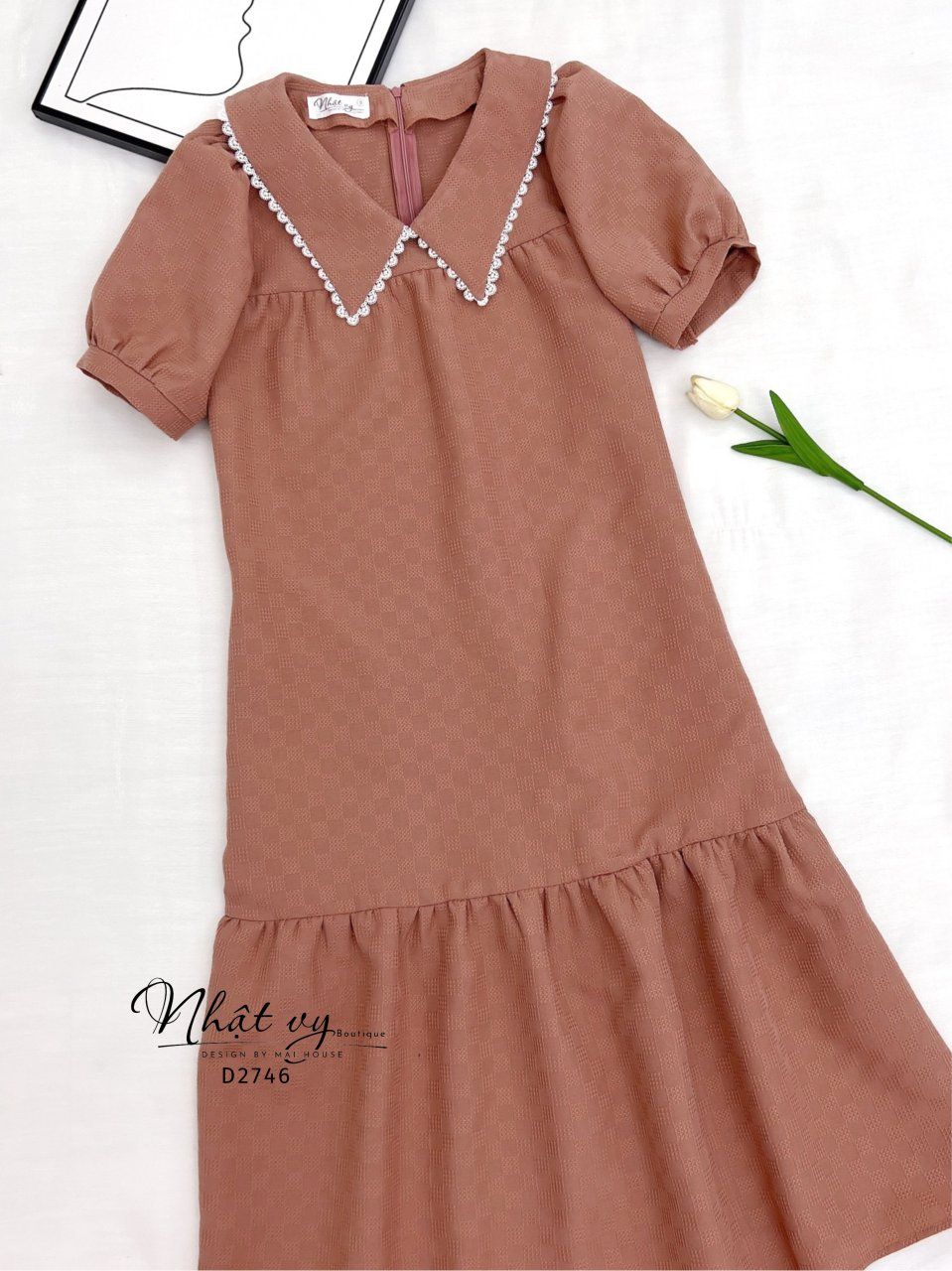 Đầm suông cổ bèo viền ren đuôi cá - D2746