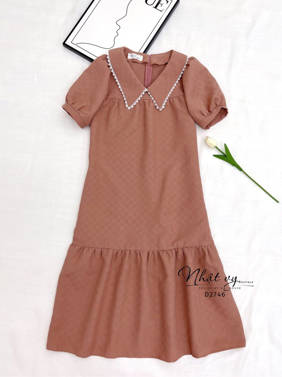 Đầm suông cổ bèo viền ren đuôi cá - D2746
