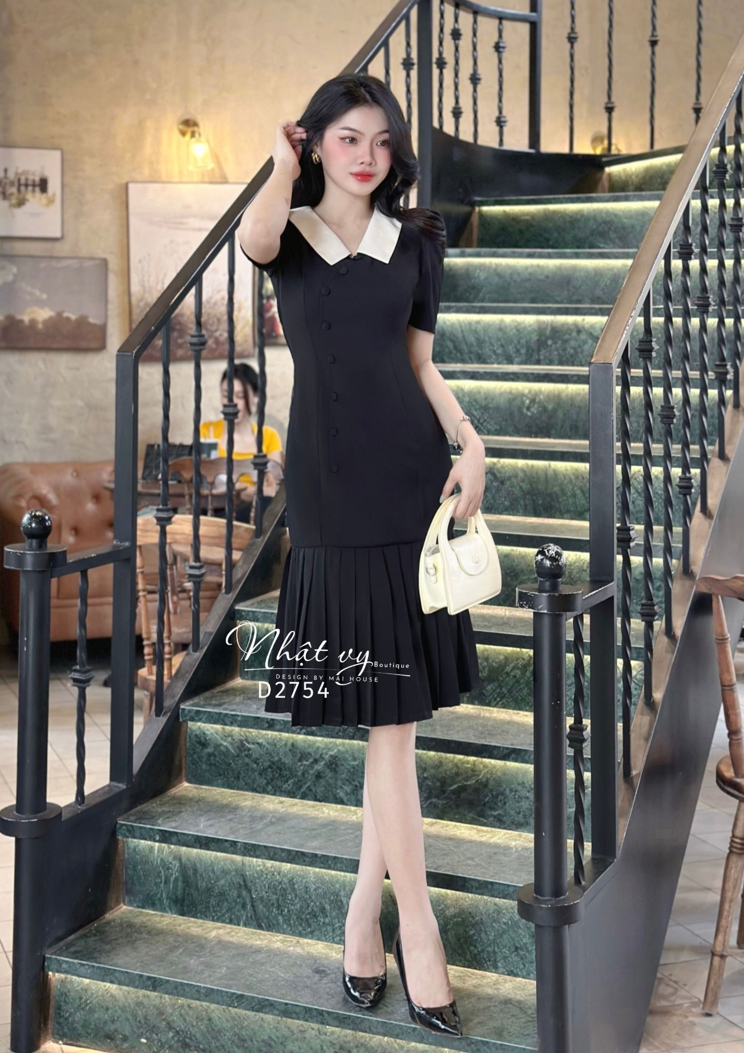 Đầm xốp dáng ôm cổ V đính cúc giả - D2754
