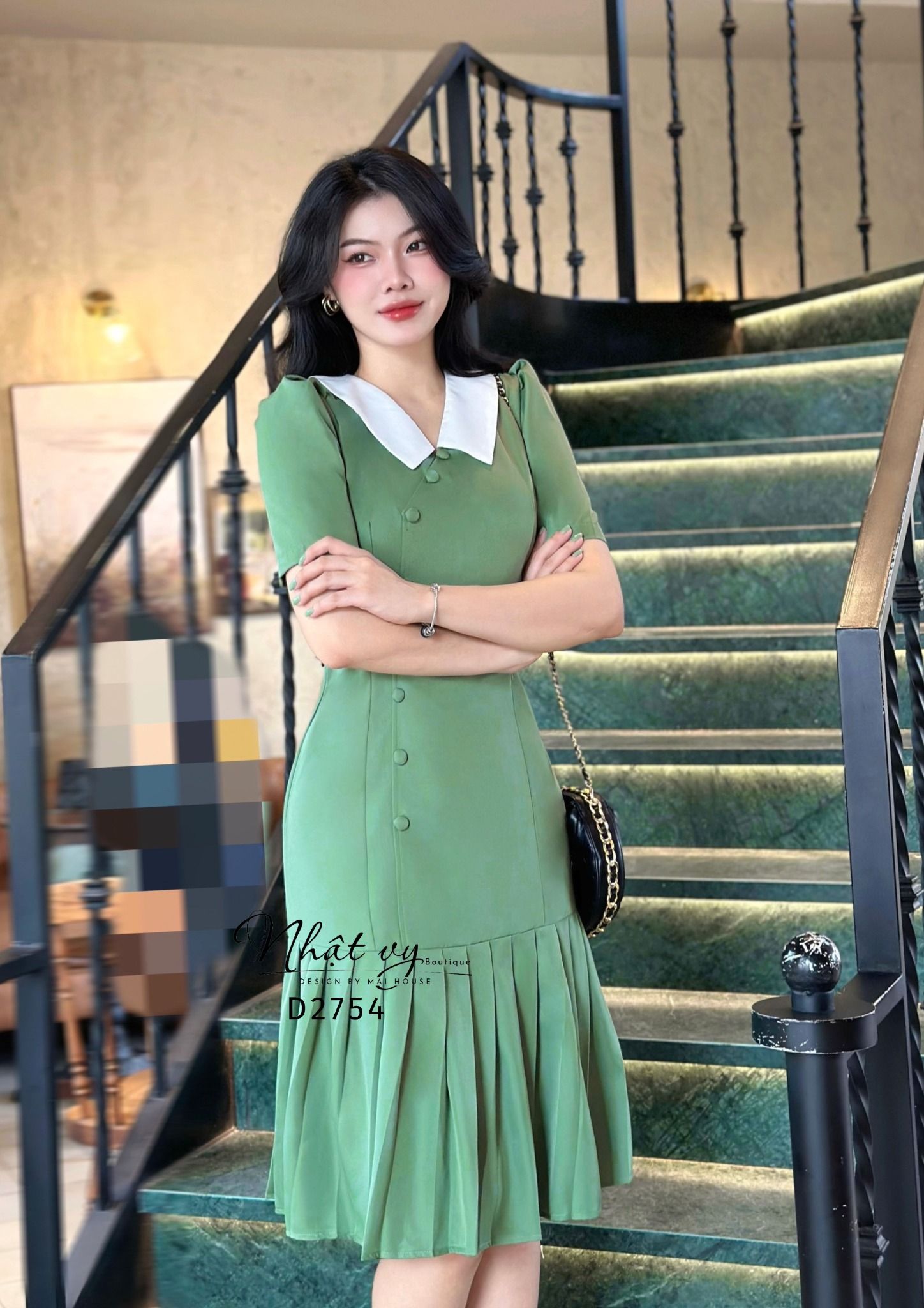Đầm xốp dáng ôm cổ V đính cúc giả - D2754