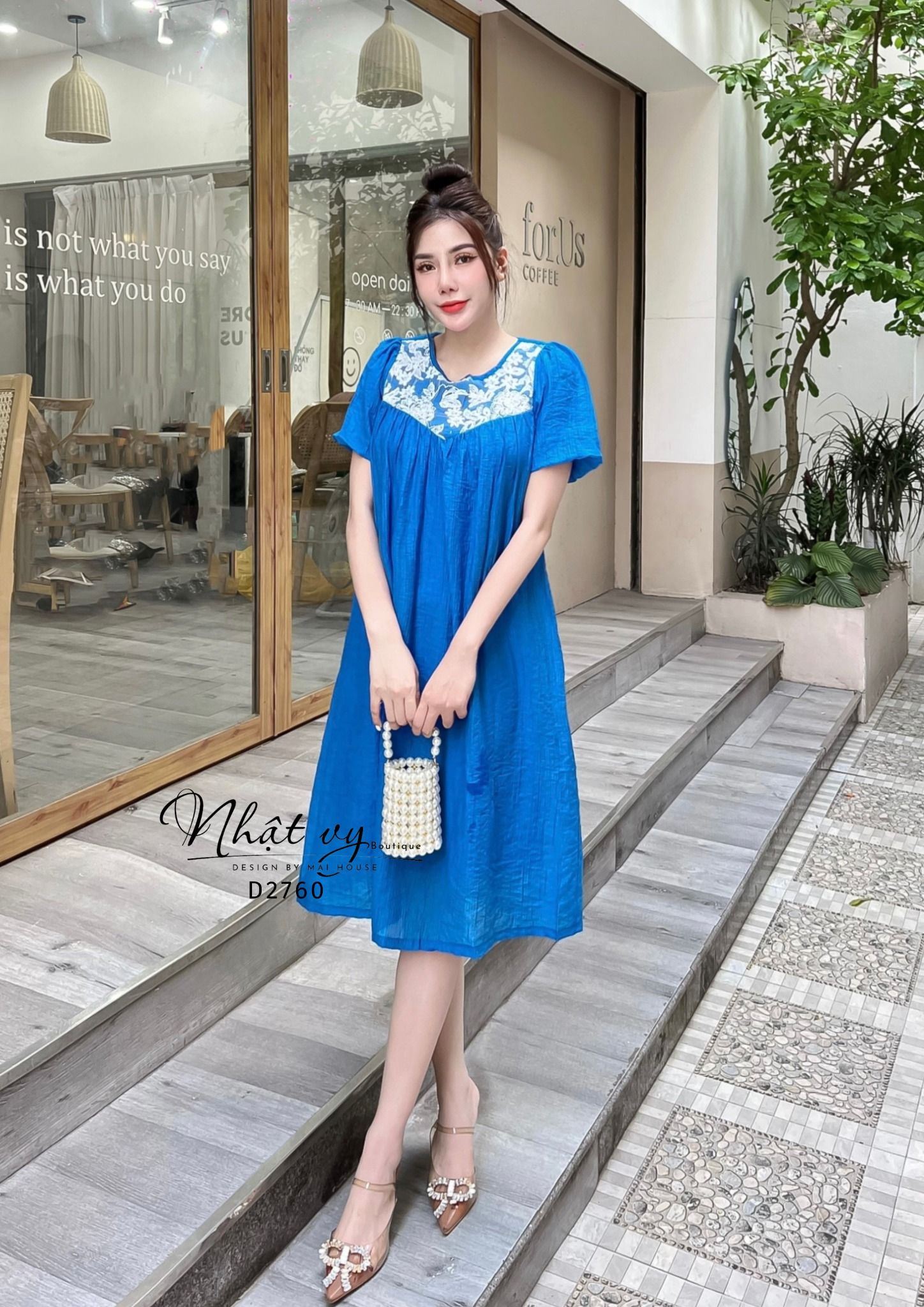 Đầm dáng suông cổ tròn phối ren tay bí - D2760