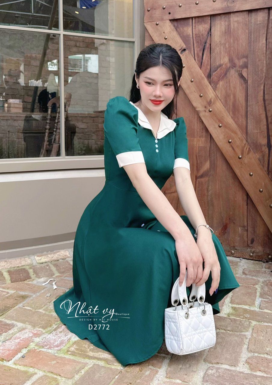 Đầm dáng xoè cổ V phối bèo trắng đính cúc giả - D2772