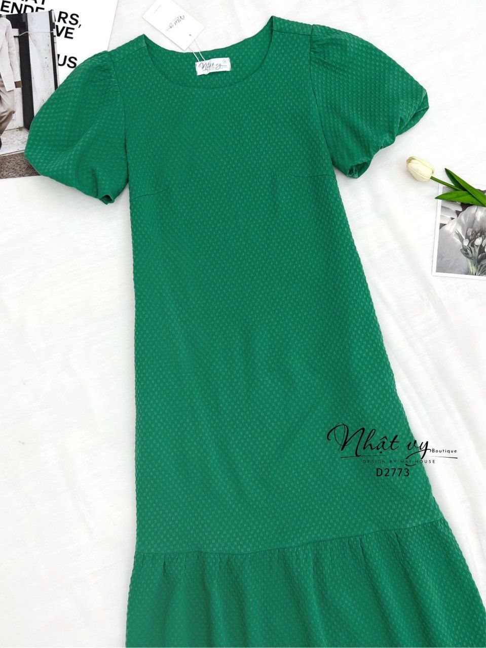Đầm dáng suông cổ tròn tay bí - D2773