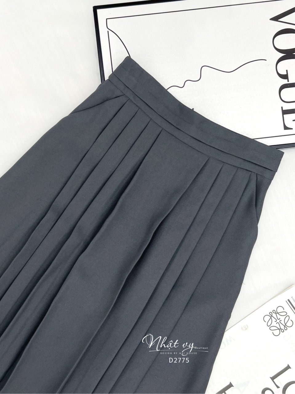 Chân váy chữ A xếp ly eo - D2775
