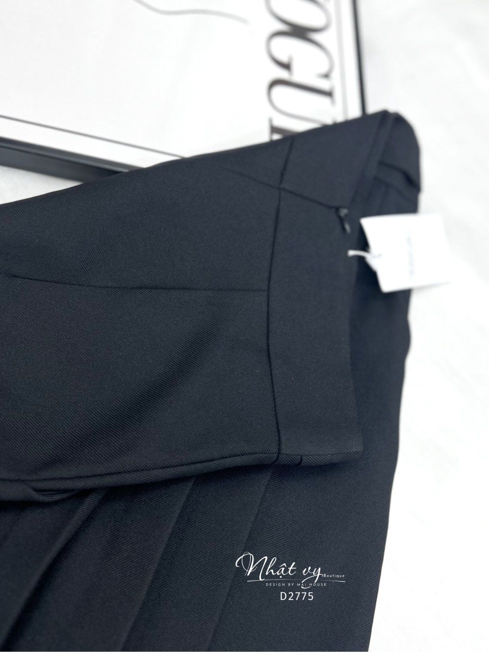 Chân váy chữ A xếp ly eo - D2775
