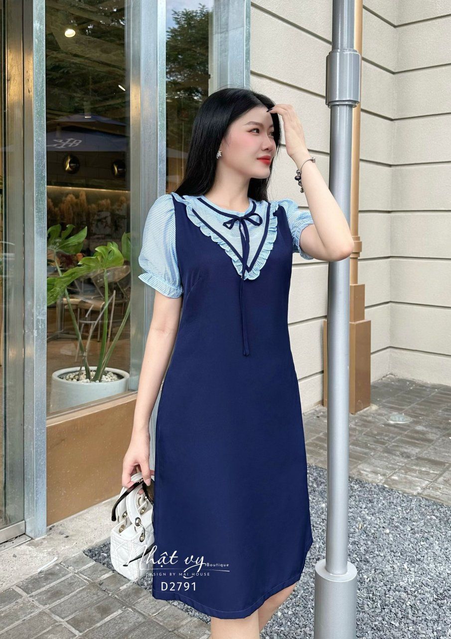Đầm suông cổ tròn phối sọc viền bèo - D2791
