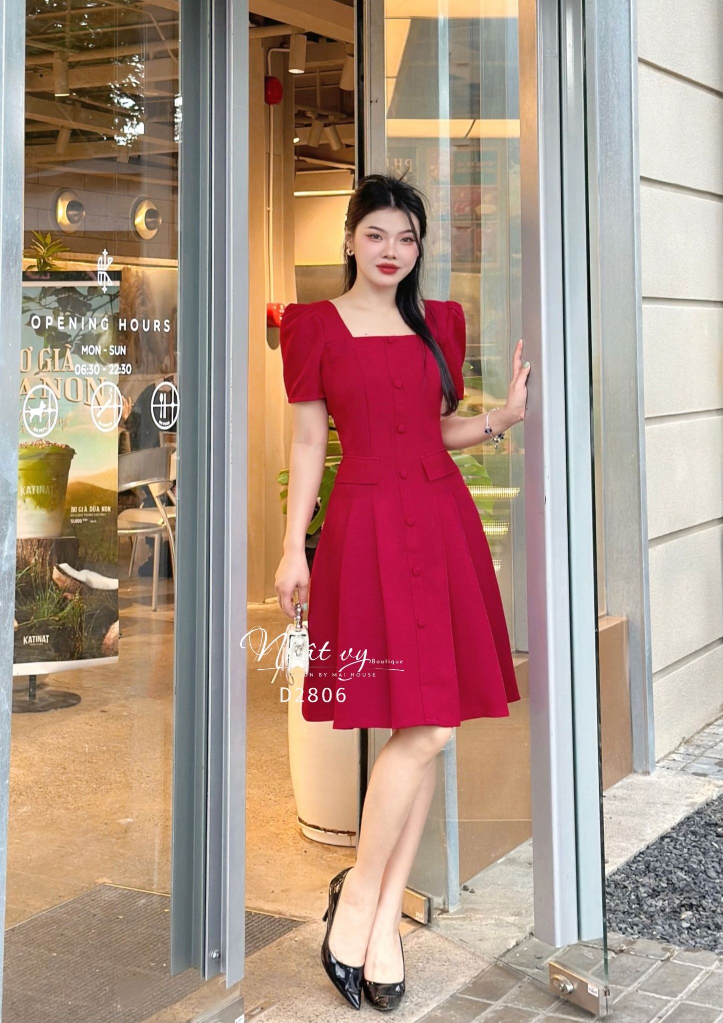 Đầm cổ vuông tay phồng đính cúc bọc - D2806