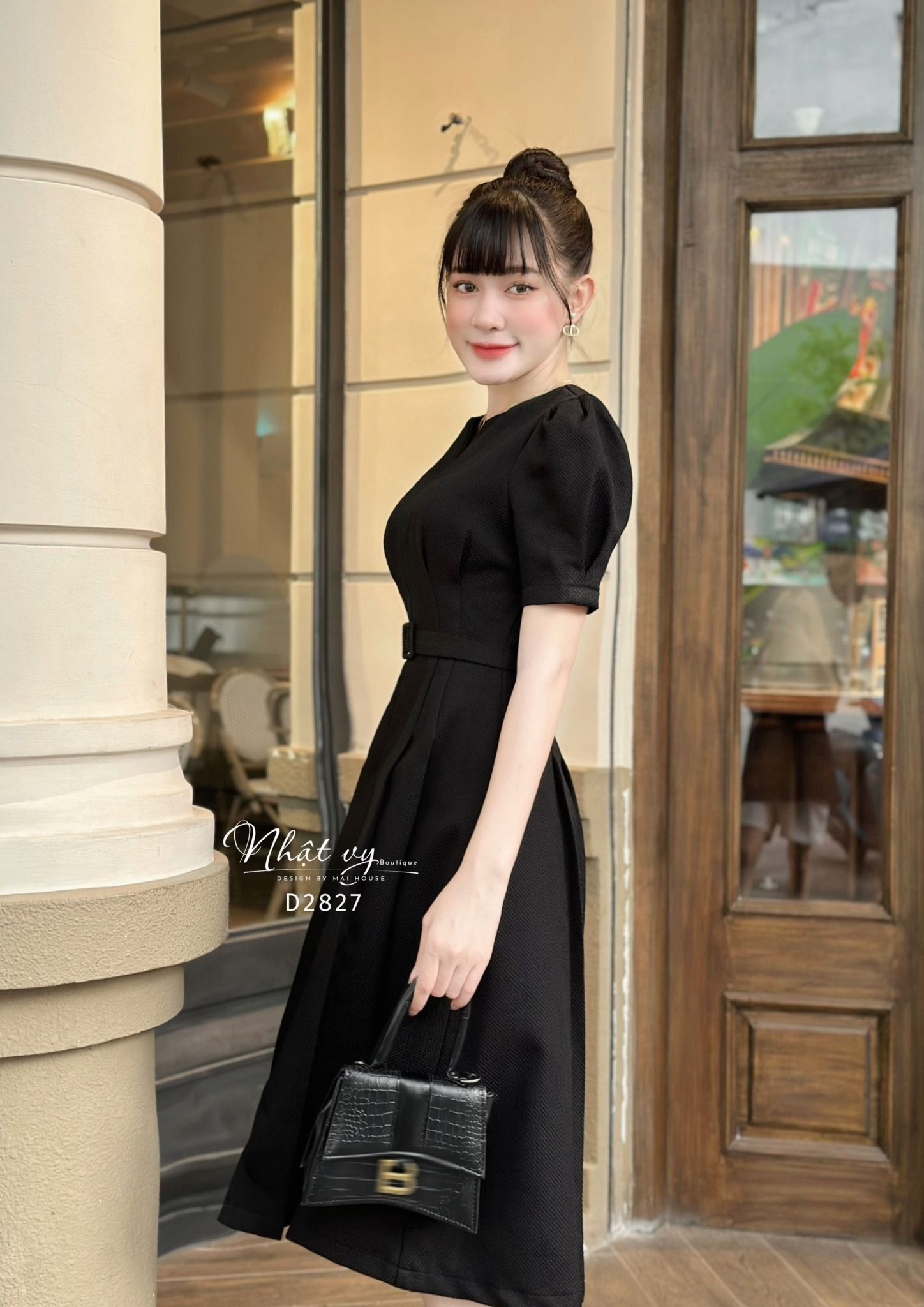 Đầm dáng ôm tay nhún cổ cách điệu kèm dây belt - D2827