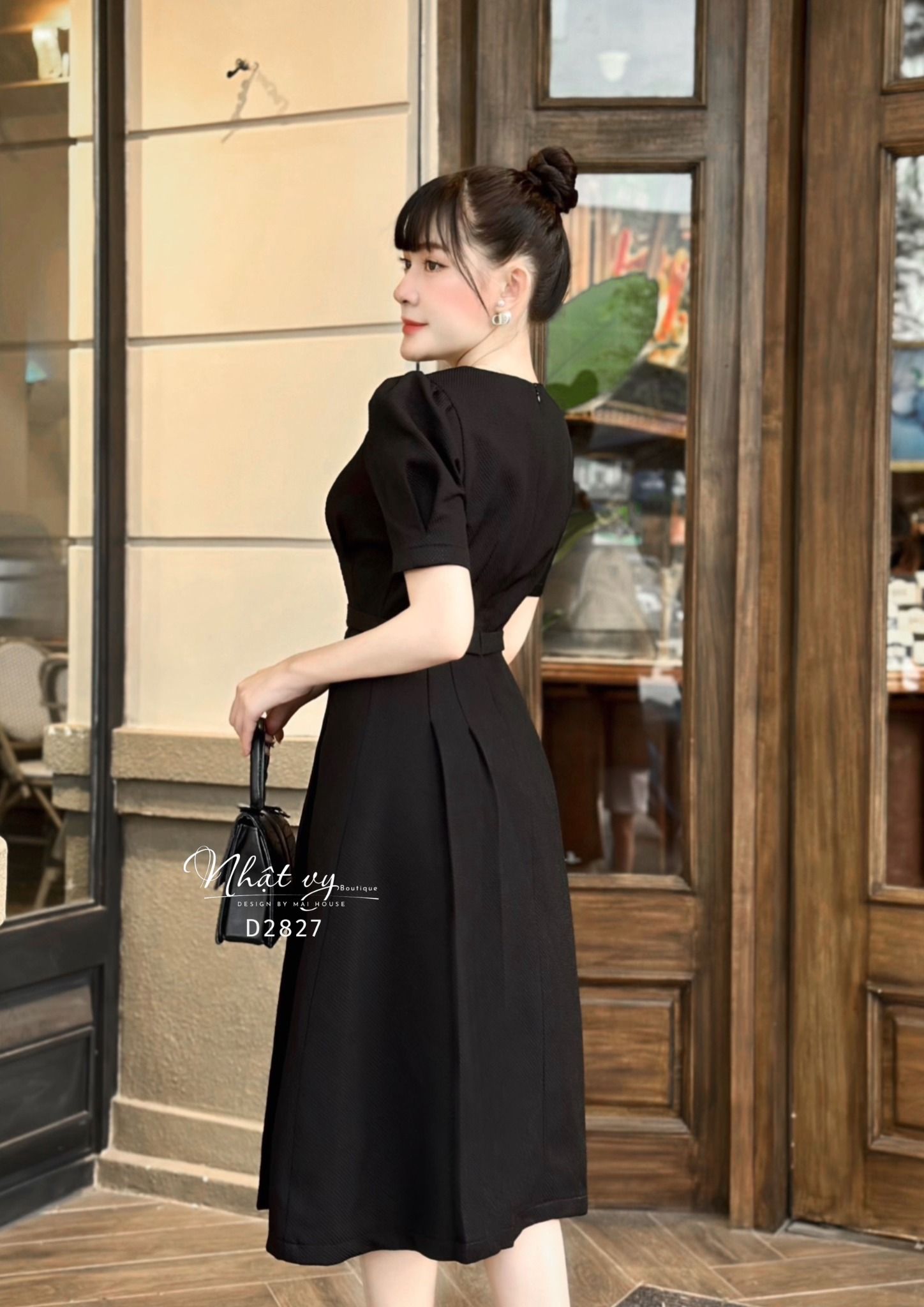 Đầm dáng ôm tay nhún cổ cách điệu kèm dây belt - D2827
