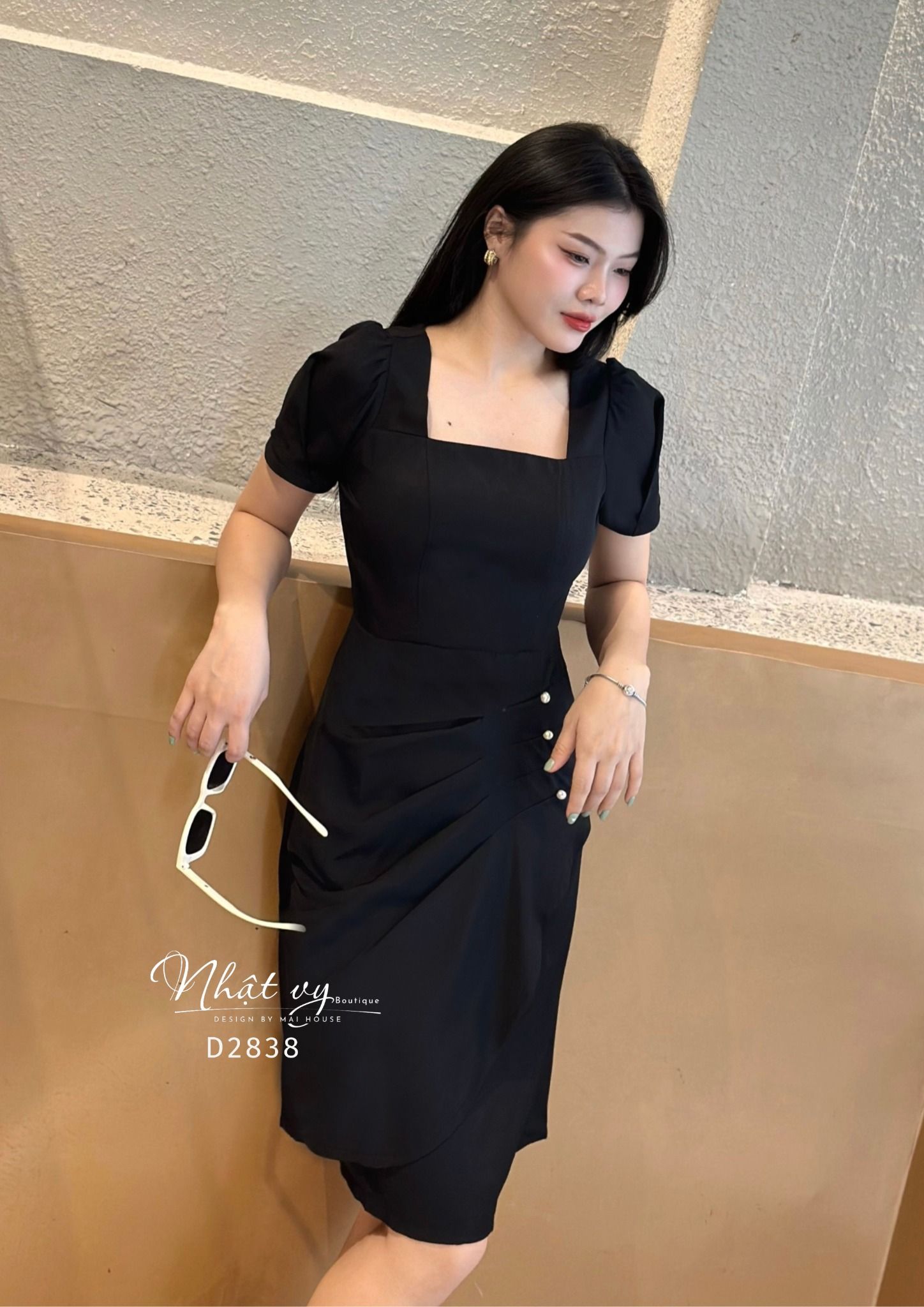 Đầm cổ vuông nhún bên cách điệu đính viền ngọc - D2838