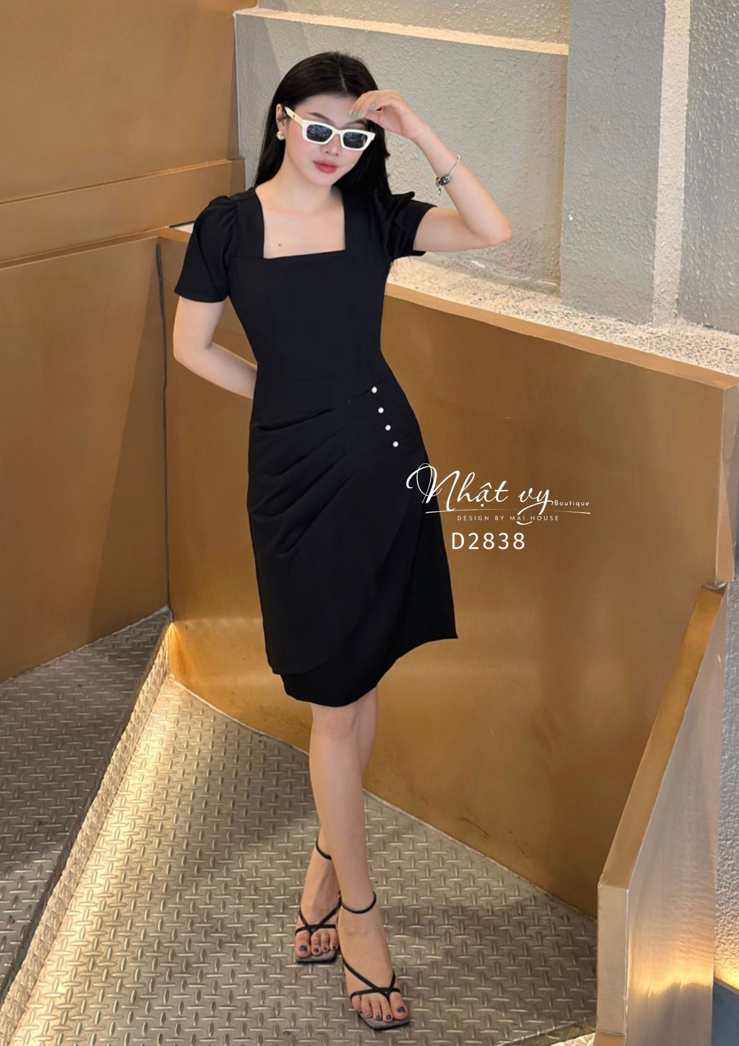 Đầm cổ vuông nhún bên cách điệu đính viền ngọc - D2838