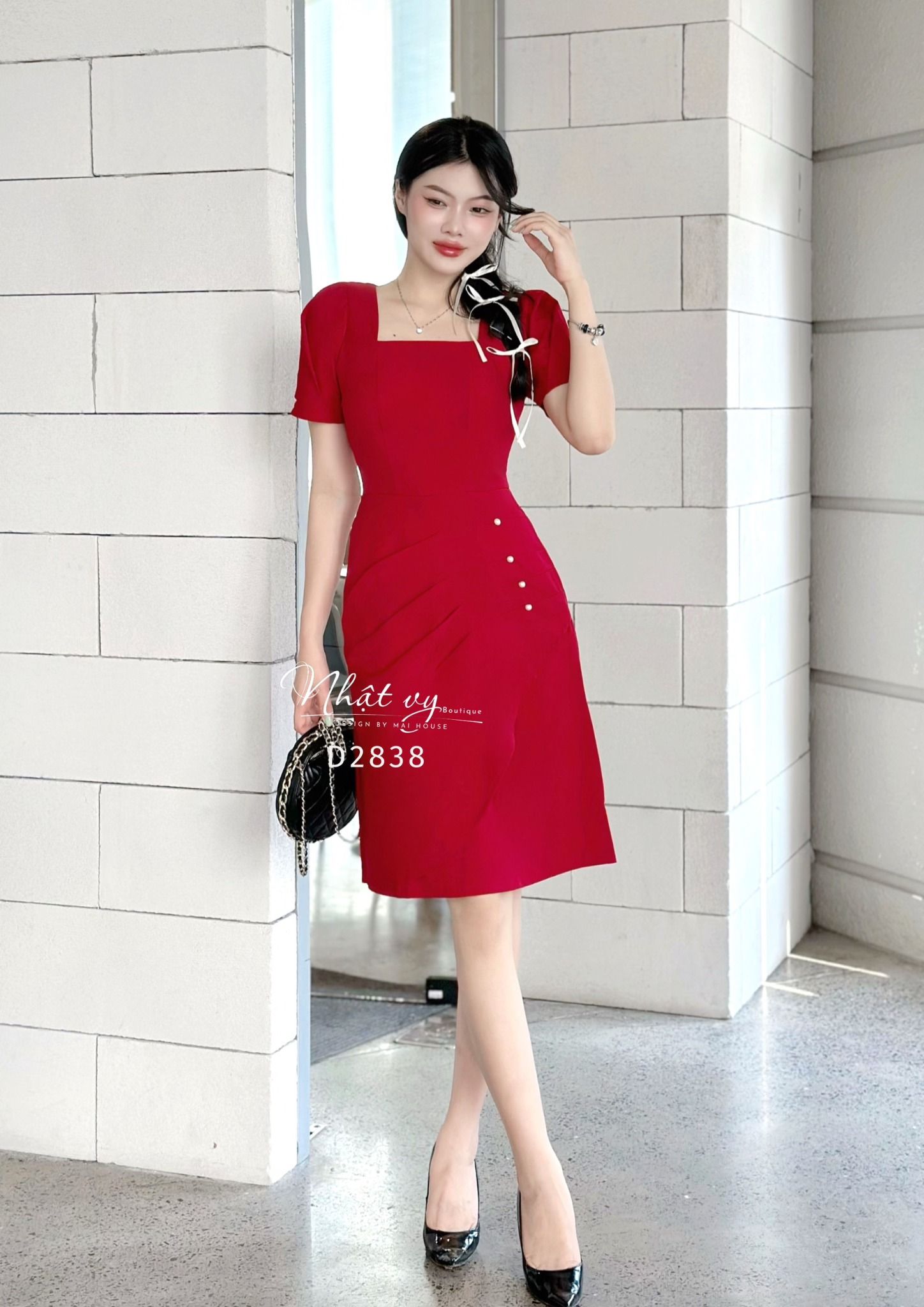 Đầm cổ vuông nhún bên cách điệu đính viền ngọc - D2838