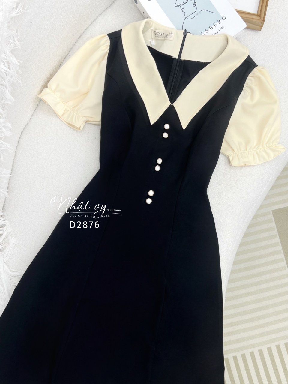 Đầm cổ V tay nhún bèo đính cúc giả - D2876
