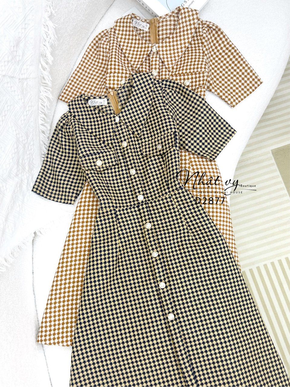 Đầm cổ tròn bèo đính cúc kiểu form dáng xoè - D2877