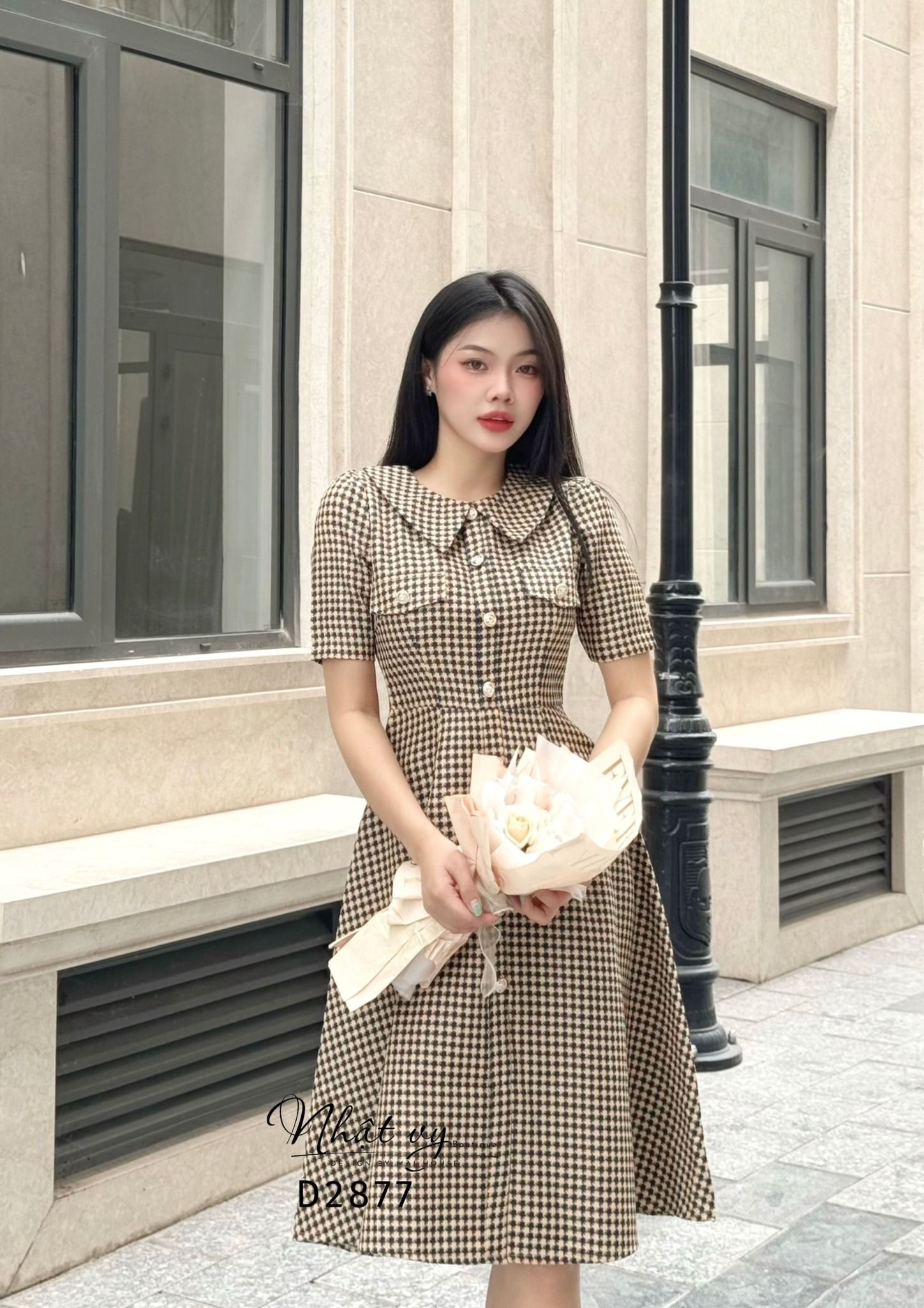 Đầm cổ tròn bèo đính cúc kiểu form dáng xoè - D2877