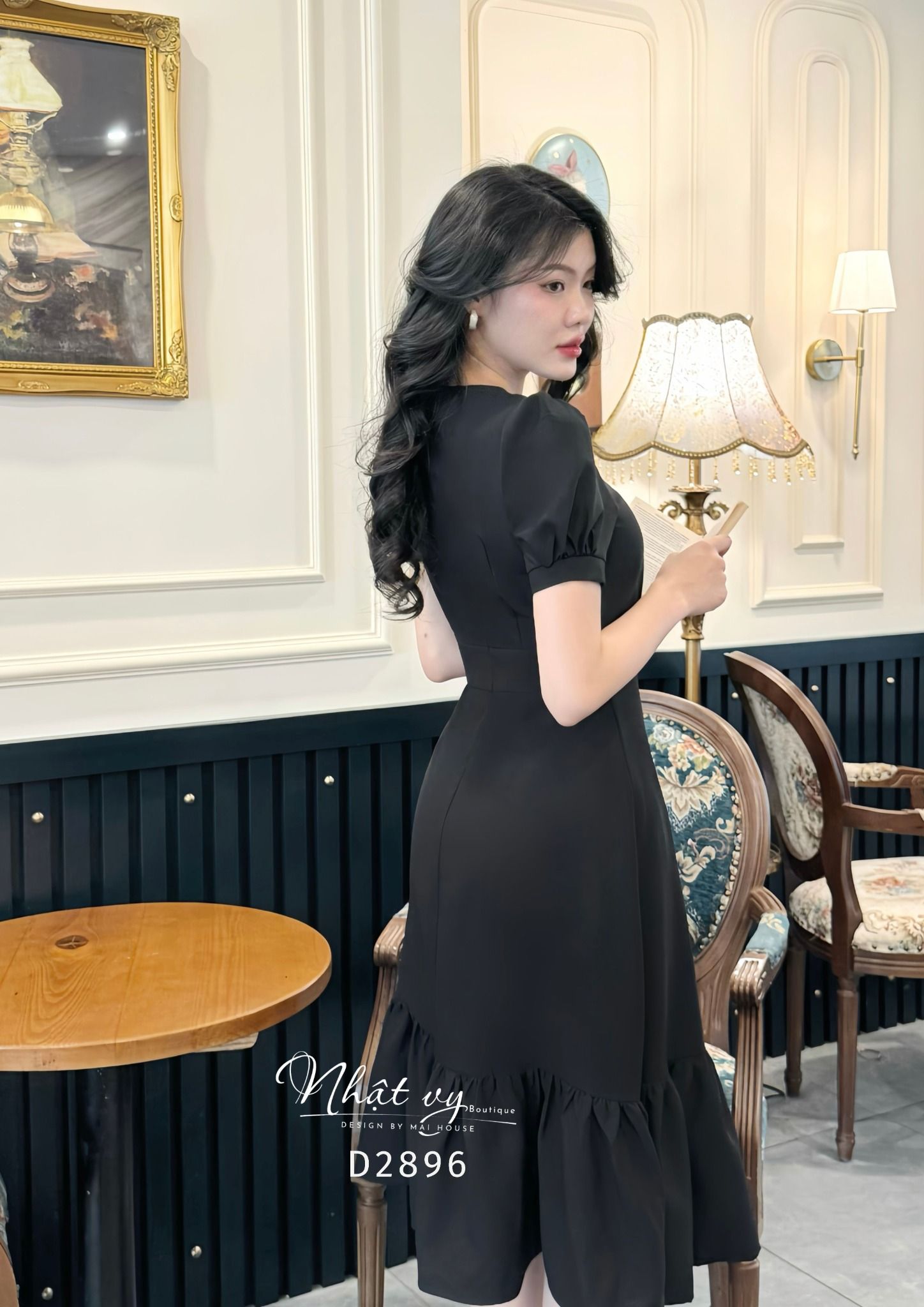 Đầm cổ V nhún ngực đuôi cá đính nút ngọc - D2896