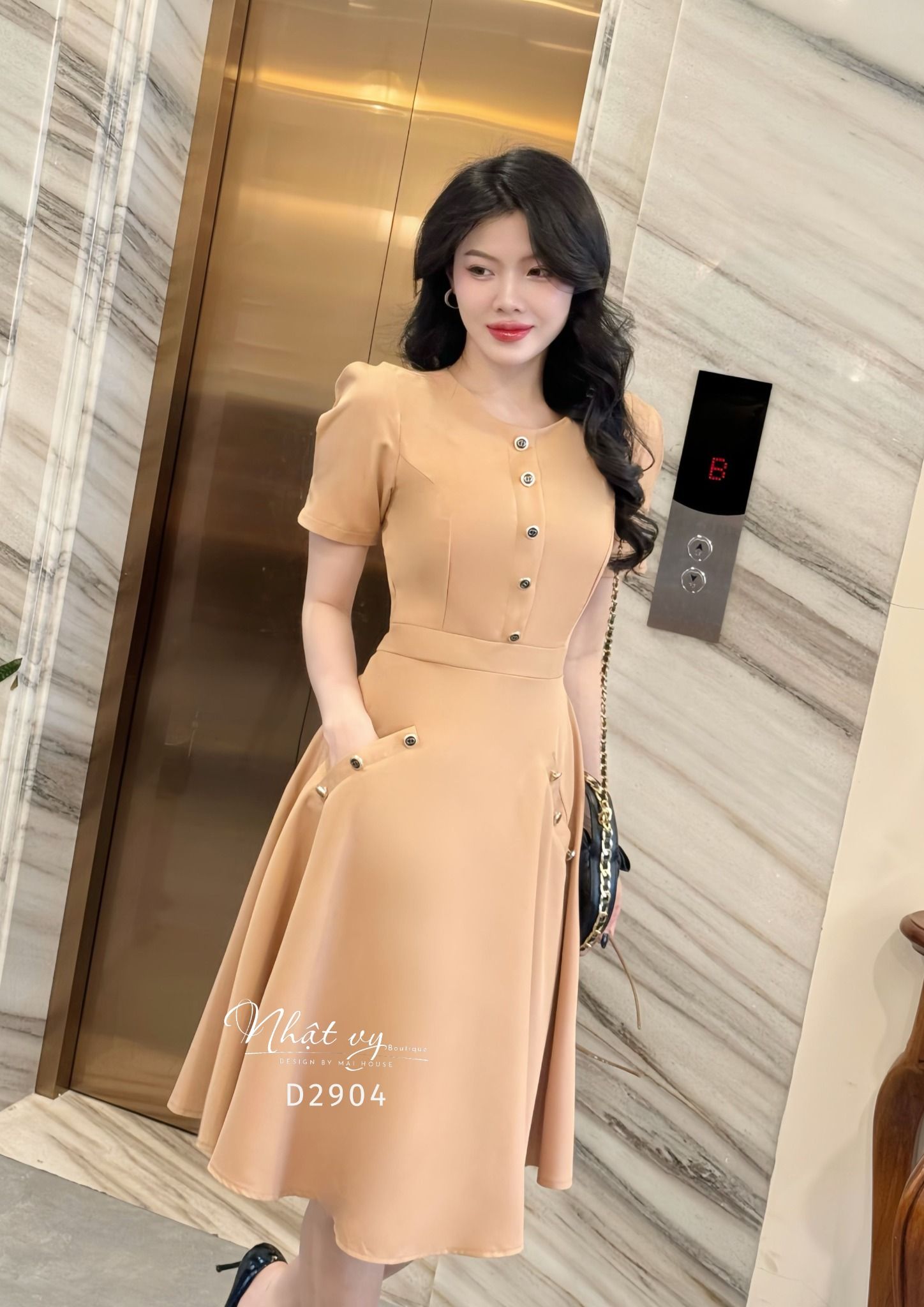 Đầm cổ tròn form dáng xoè đính nút giả - D2904