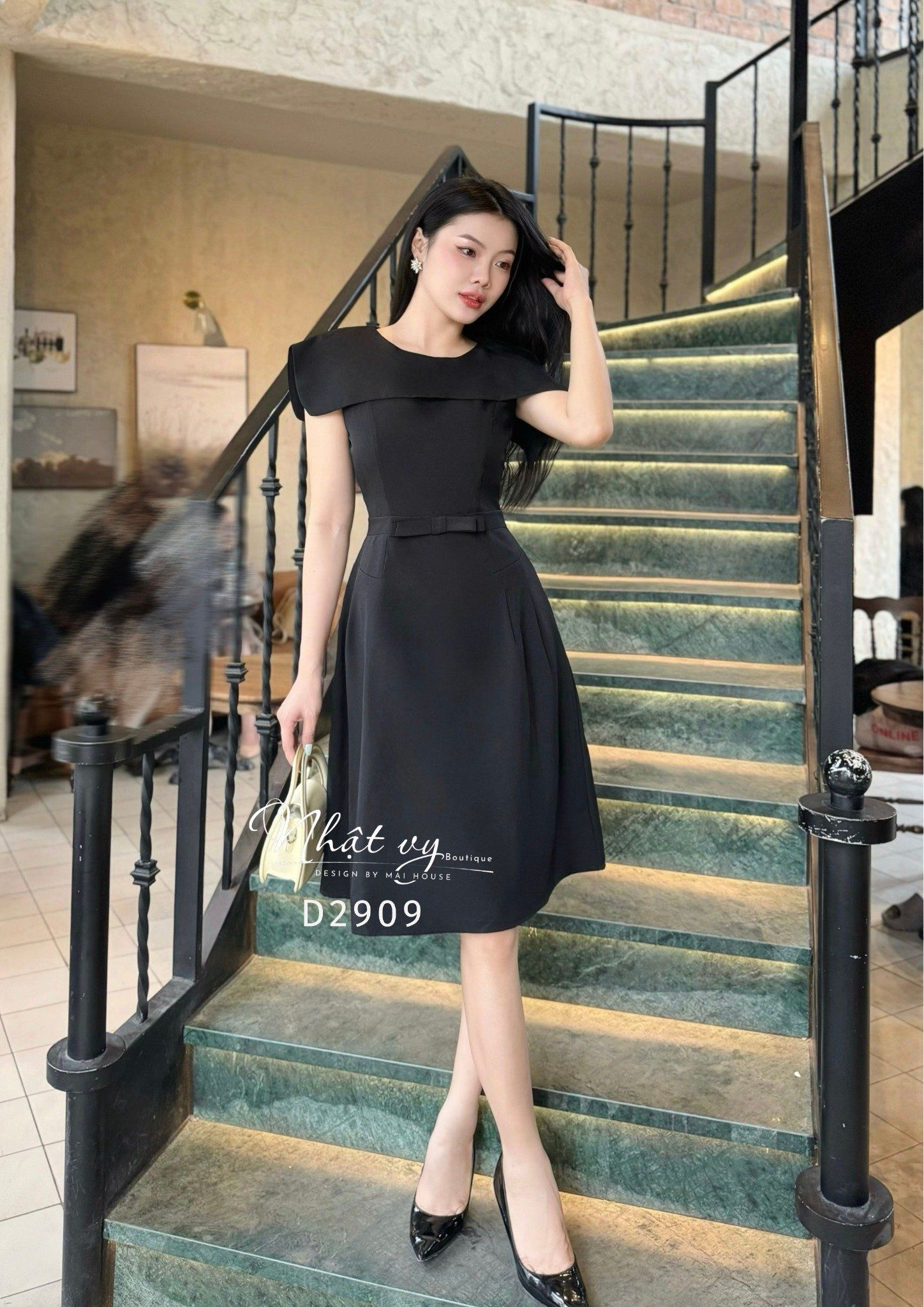 Đầm cổ thuyền dáng ôm đính nơ - D2909