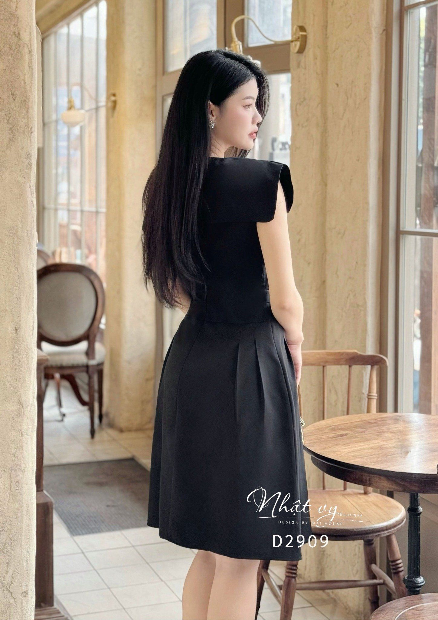 Đầm cổ thuyền dáng ôm đính nơ - D2909