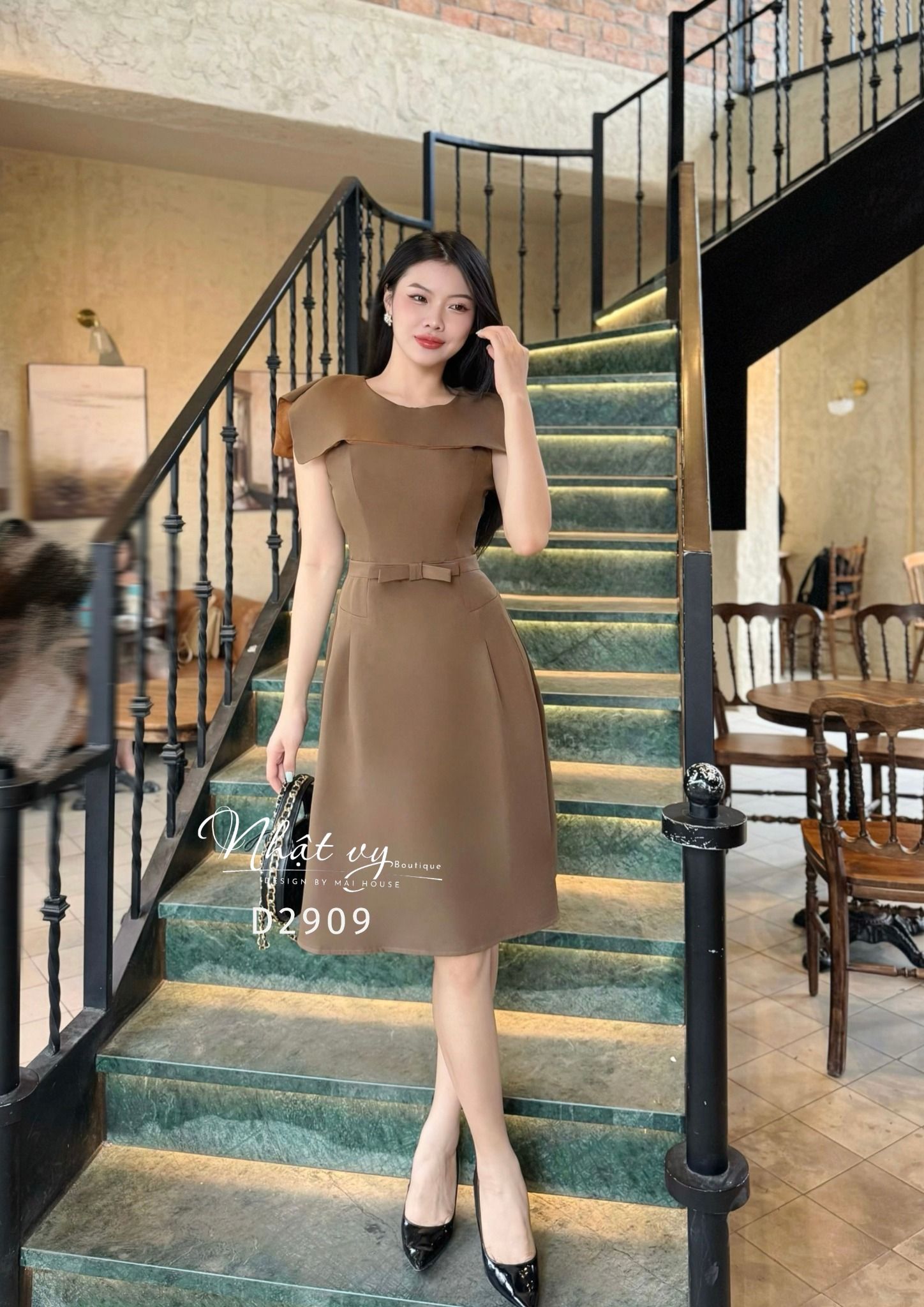 Đầm cổ thuyền dáng ôm đính nơ - D2909