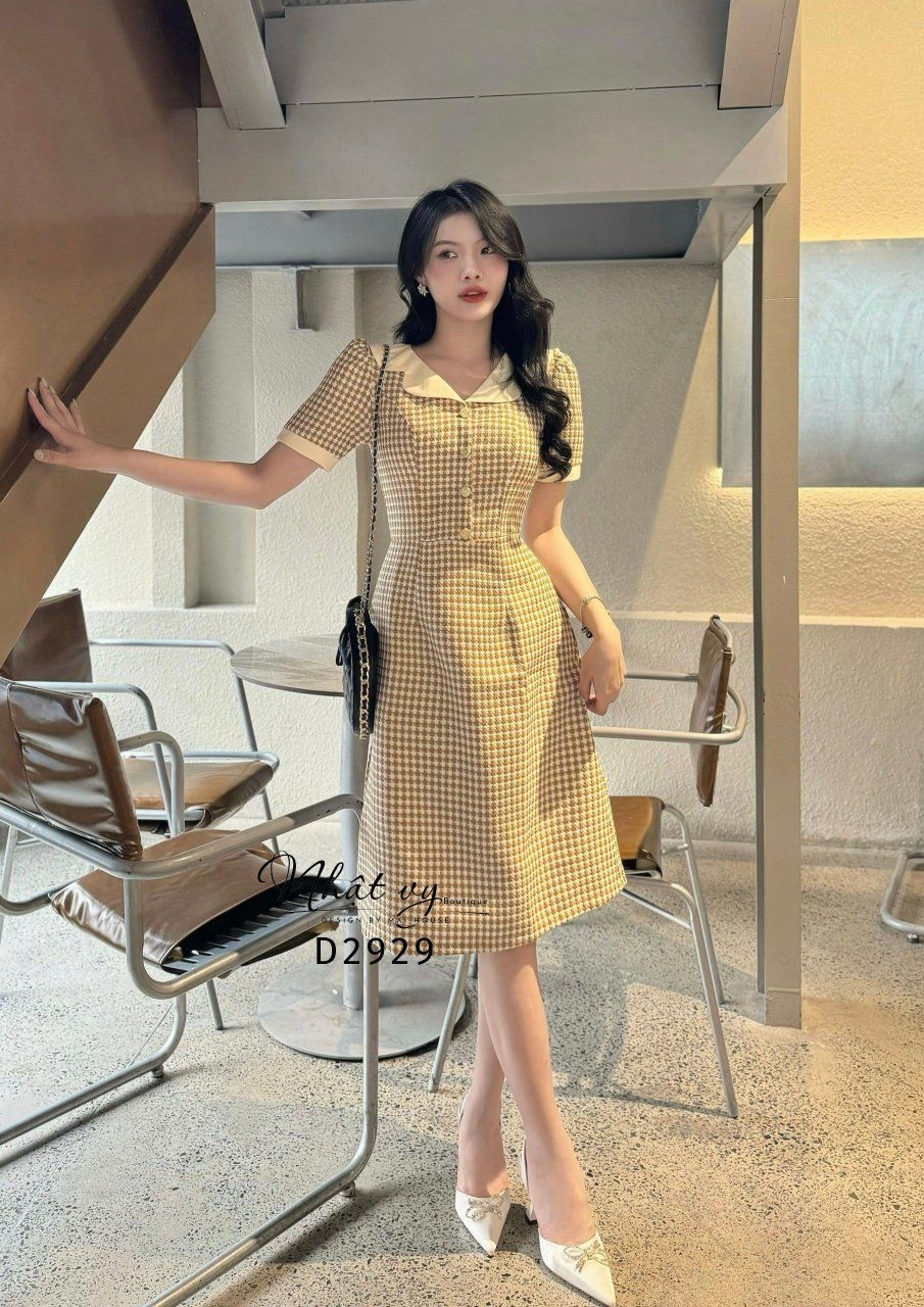 Đầm cổ V phối bèo đính cúc giả form dáng ôm - D2929