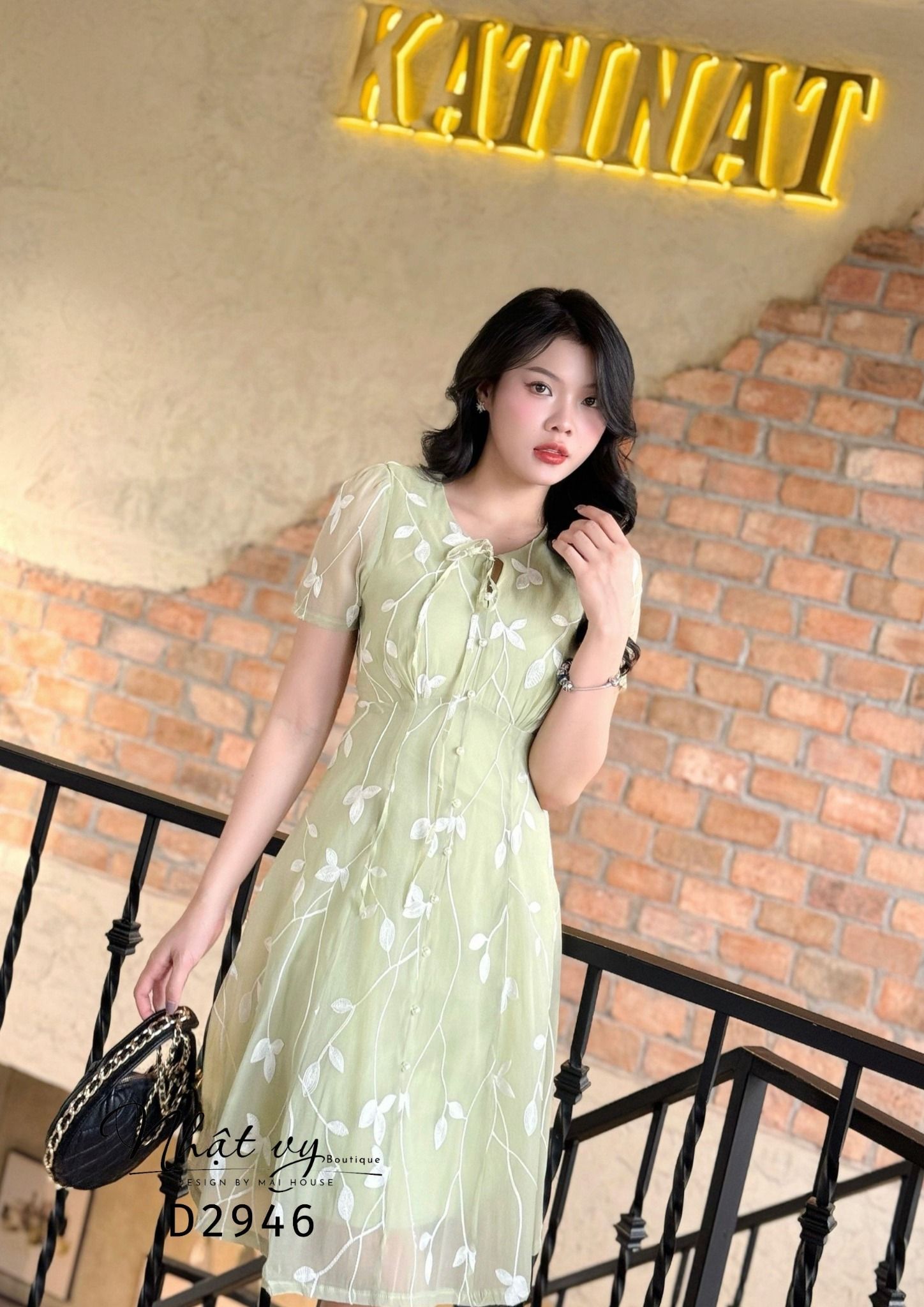 Đầm cổ tim thắt nơ đính ngọc form dáng xoè - D2946