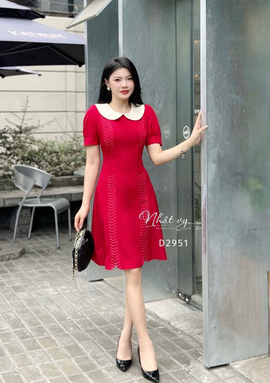 Đầm viền chỉ cách điệu cổ tròn phối bèo cổ - D2951